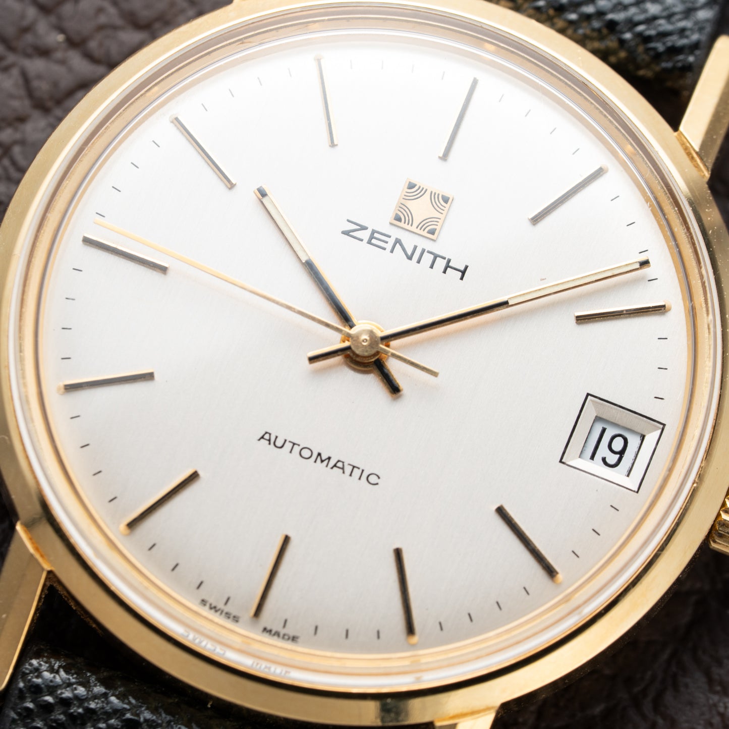 Zenith Automatic Surf 18K Date Ref 30.0320.3.80 from 1970s