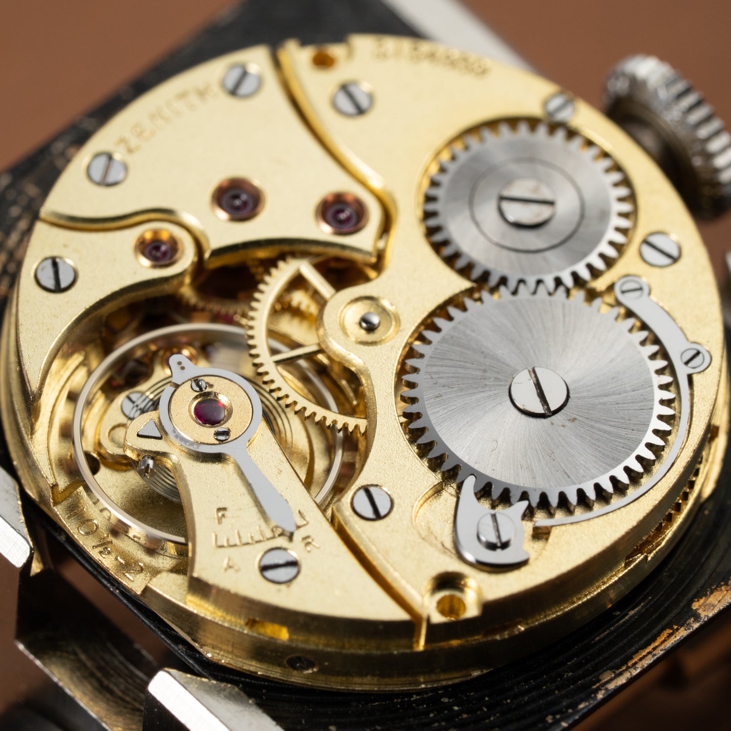 Zenith Oversized Tank with Black Gilt Radium Dial 1930/40s