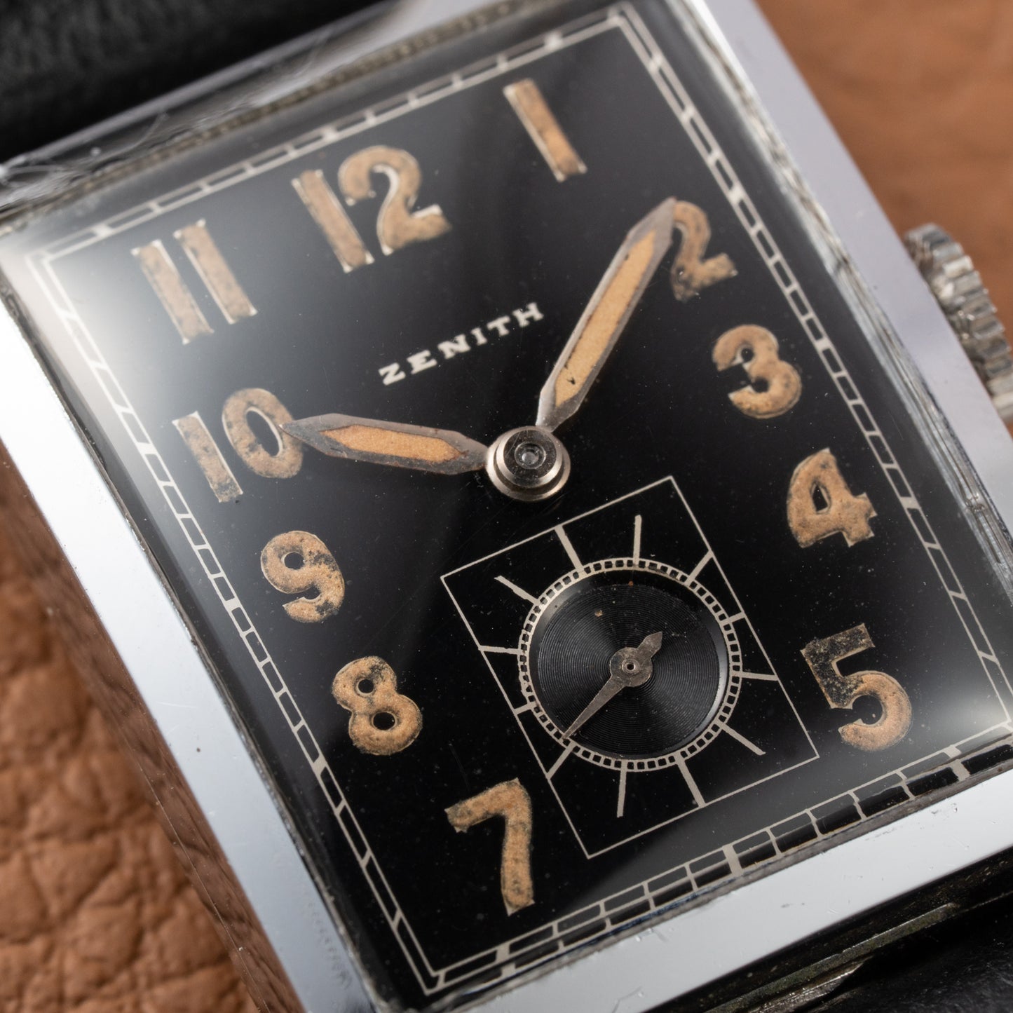 Zenith Oversized Tank with Black Gilt Radium Dial 1930/40s