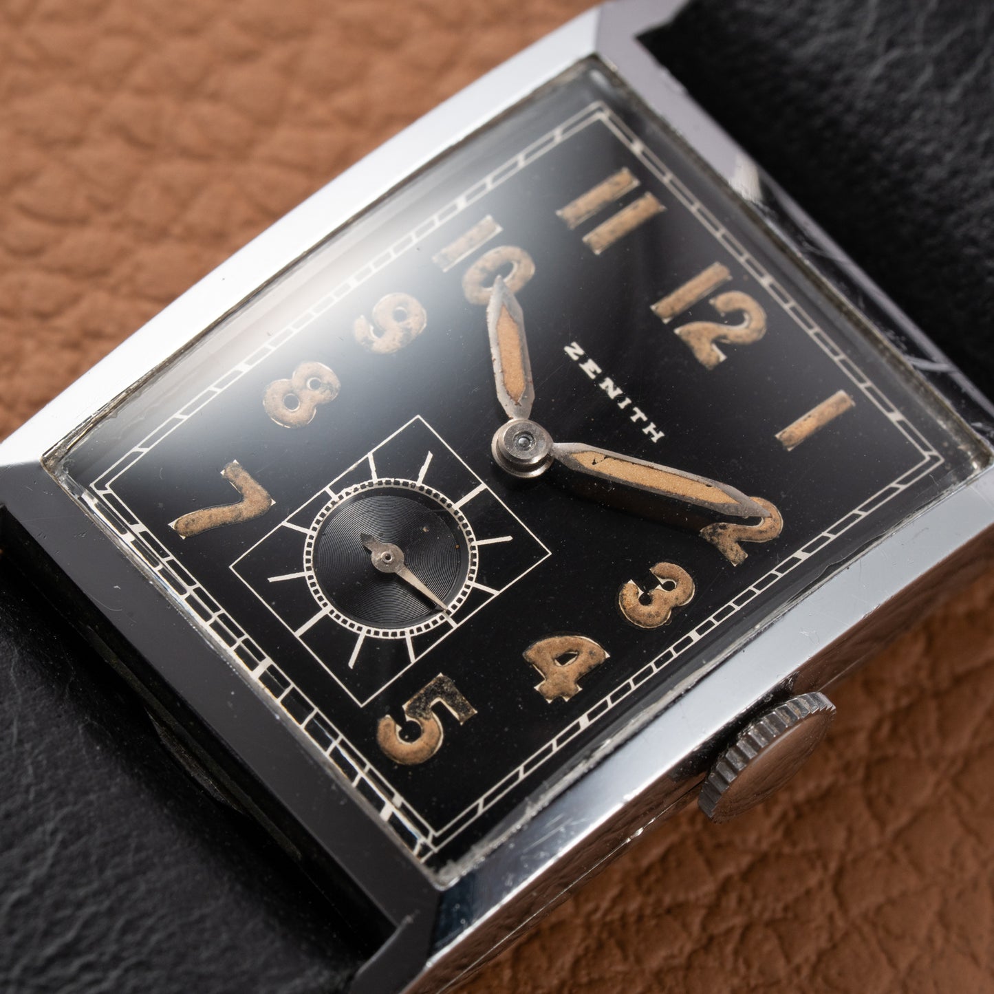 Zenith Oversized Tank with Black Gilt Radium Dial 1930/40s