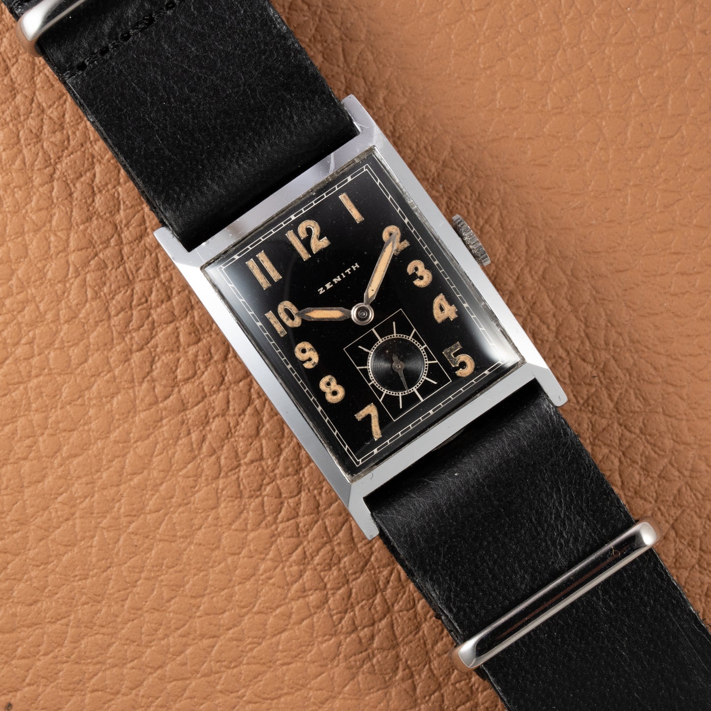 Zenith Oversized Tank with Black Gilt Radium Dial 1930/40s
