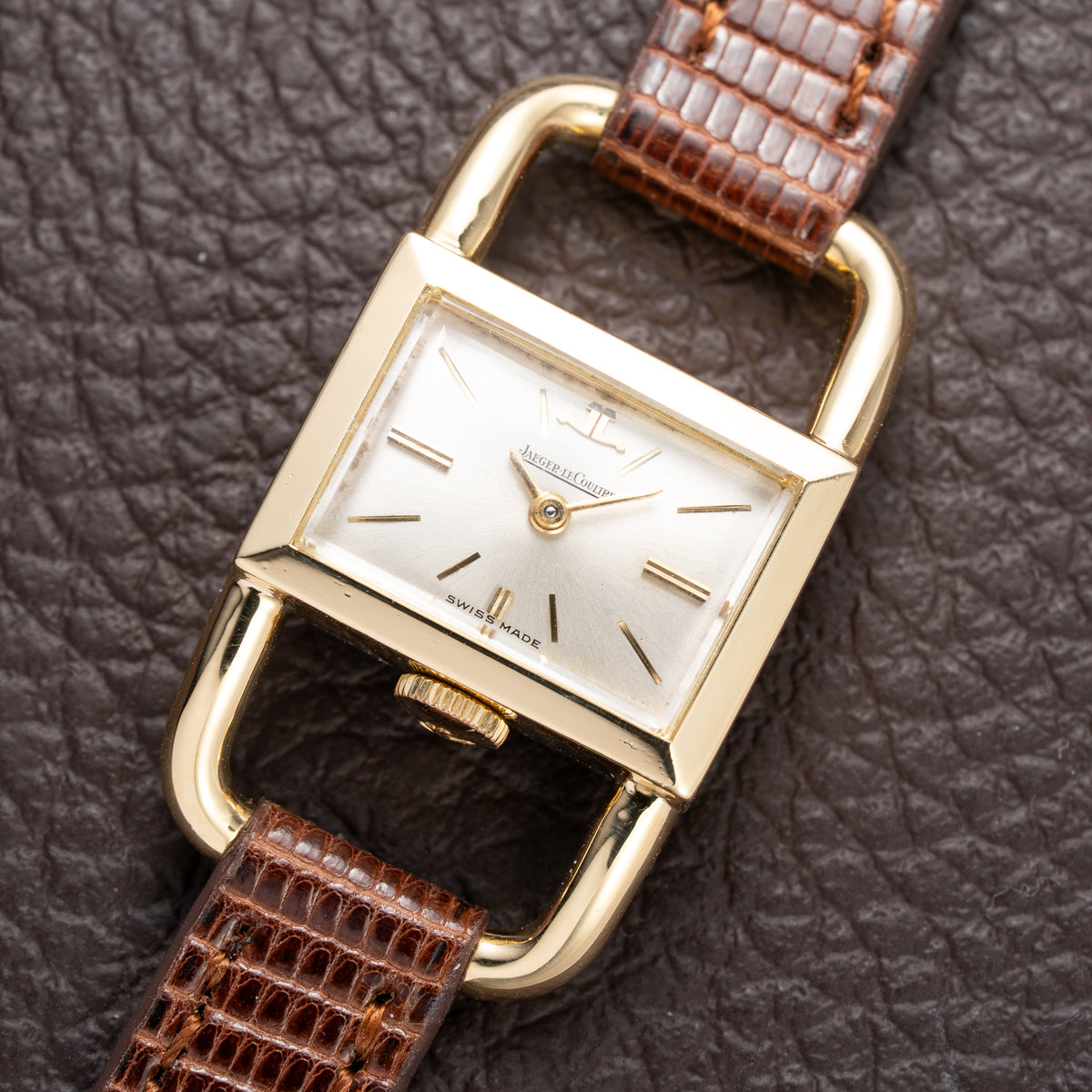 Jaeger-LeCoultre Étrier Lucchetto 18K Yellow Gold Ref. 1670 From 1970s