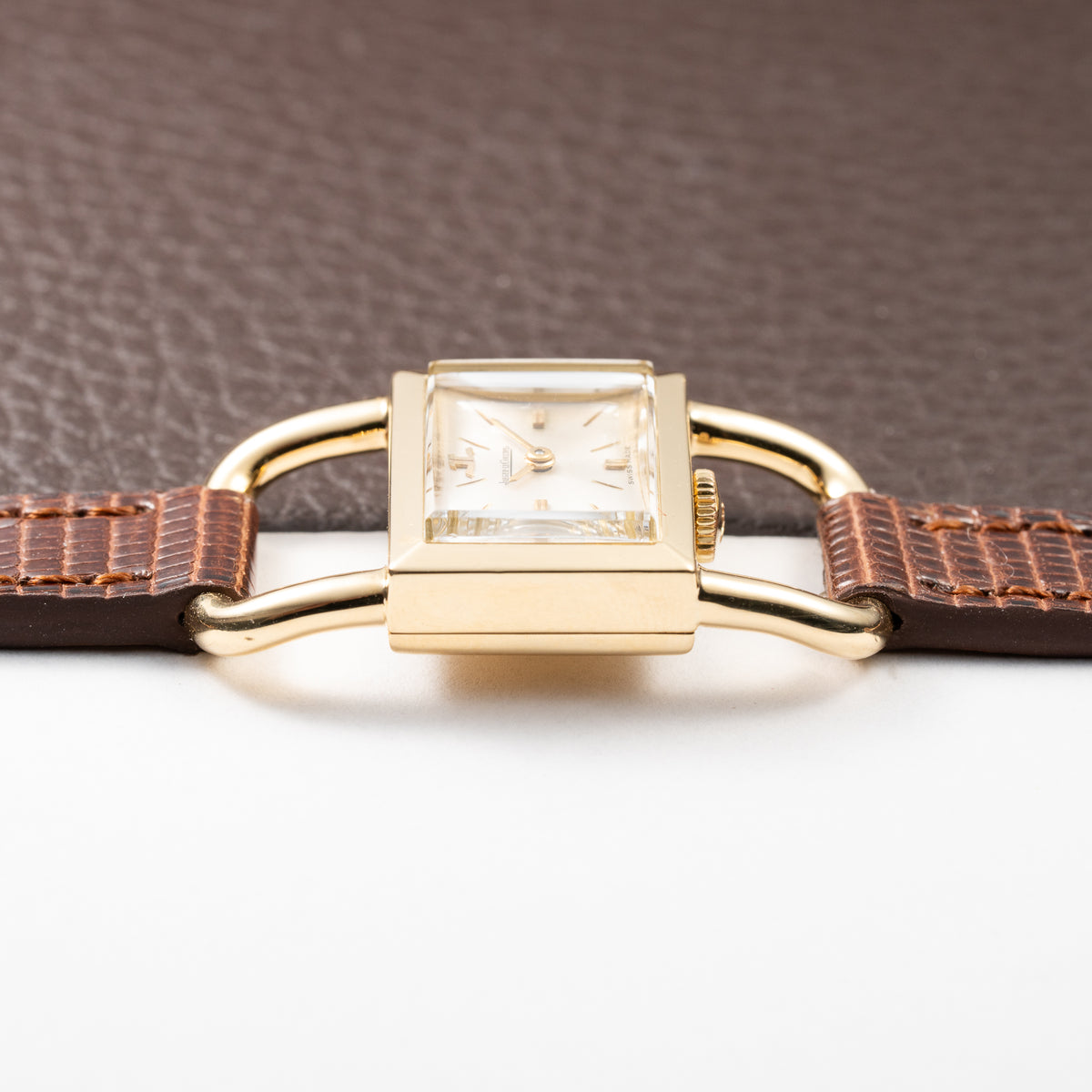 Jaeger-LeCoultre Étrier Lucchetto 18K Yellow Gold Ref. 1670 From 1970s