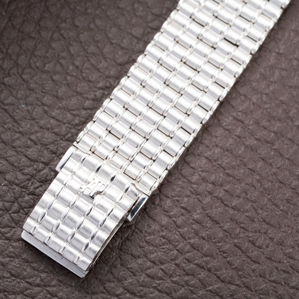 Audemars Piguet Bamboo Oval “Cobra” in 18k white gold Ref 4443BC from 1970s