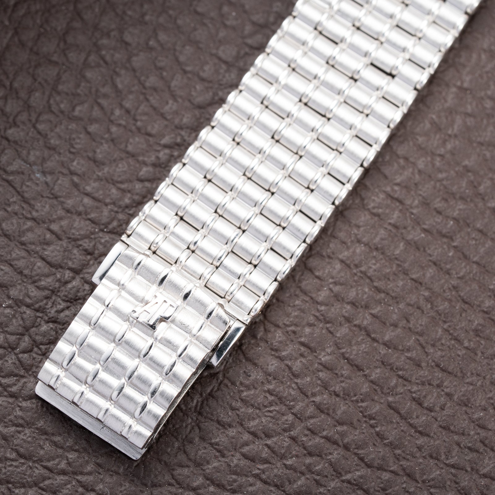 Audemars Piguet Bamboo Oval “Cobra” in 18k white gold Ref 4443BC from 1970s