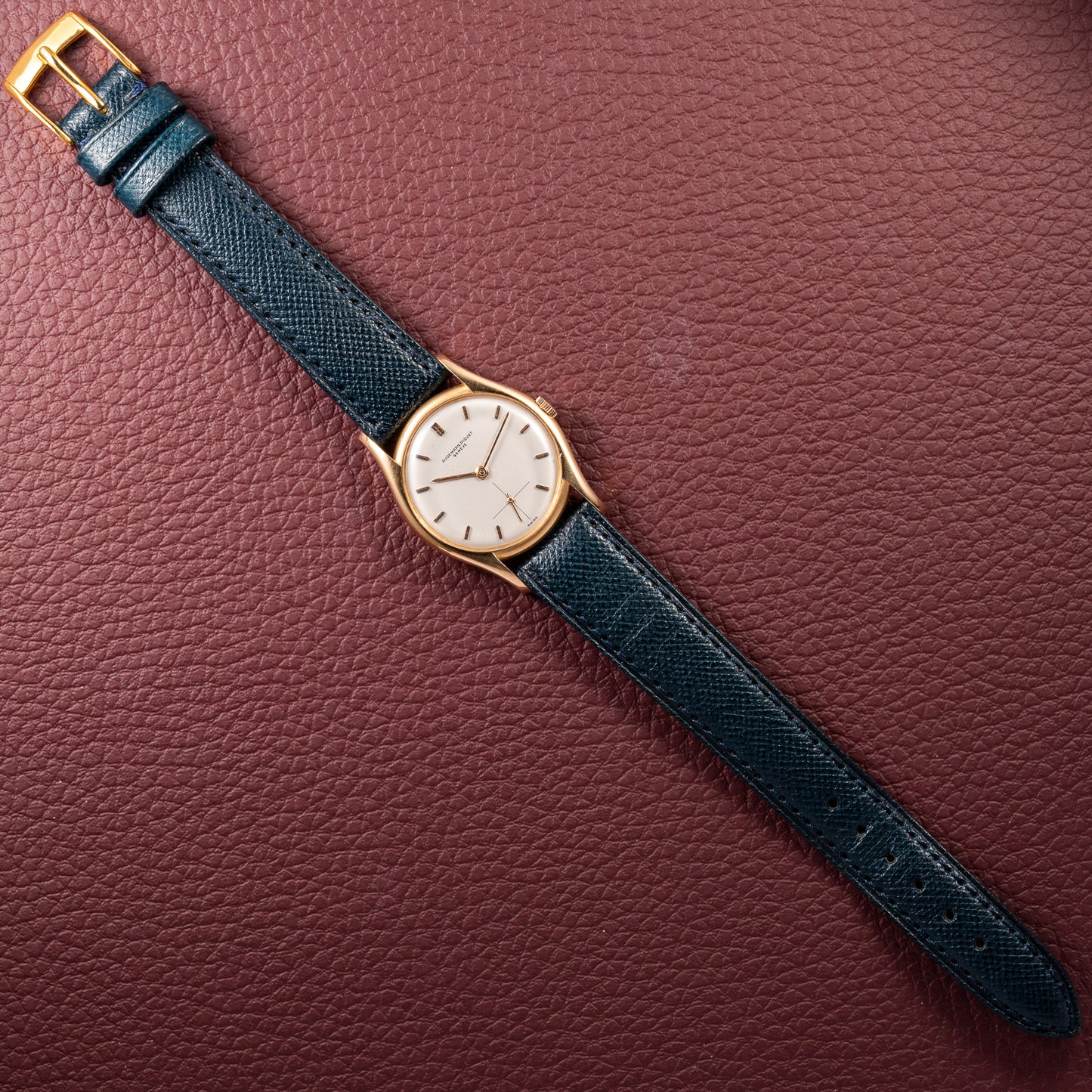 Audemars Piguet Dress Watch Elegant Lugs 18K Yellow Gold Cal K2001 from 1950s