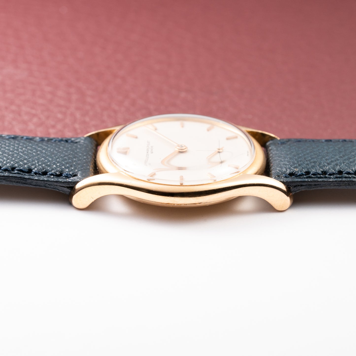 Audemars Piguet Dress Watch Elegant Lugs 18K Yellow Gold Cal K2001 from 1950s