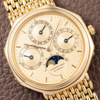 Audemars Piguet Quantième Perpétuel Automatique Octagonal in 18k Yellow gold Ref. 25557BA From 1980s