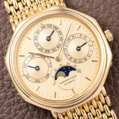 Audemars Piguet Quantième Perpétuel Automatique Octagonal in 18k Yellow gold Ref. 25557BA From 1980S