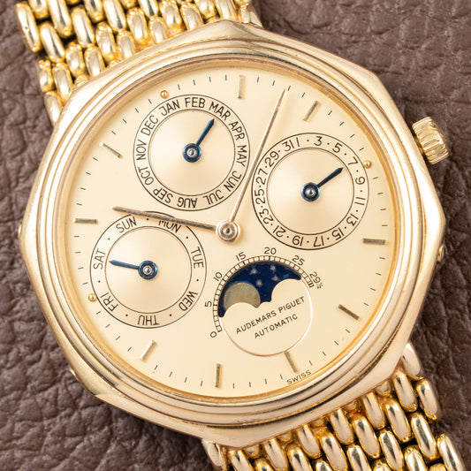 Audemars Piguet Quantième Perpétuel Automatique Octagonal in 18k Yellow gold Ref. 25557BA From 1980S