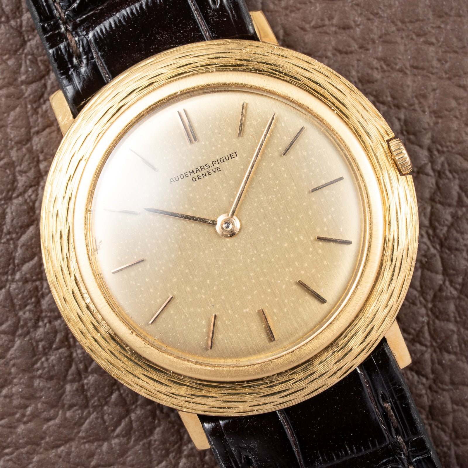 Audemars Piguet Disco Volante “Bark Finish” 18K Yellow Gold Ultra Thin Cal 2001 from 1960s