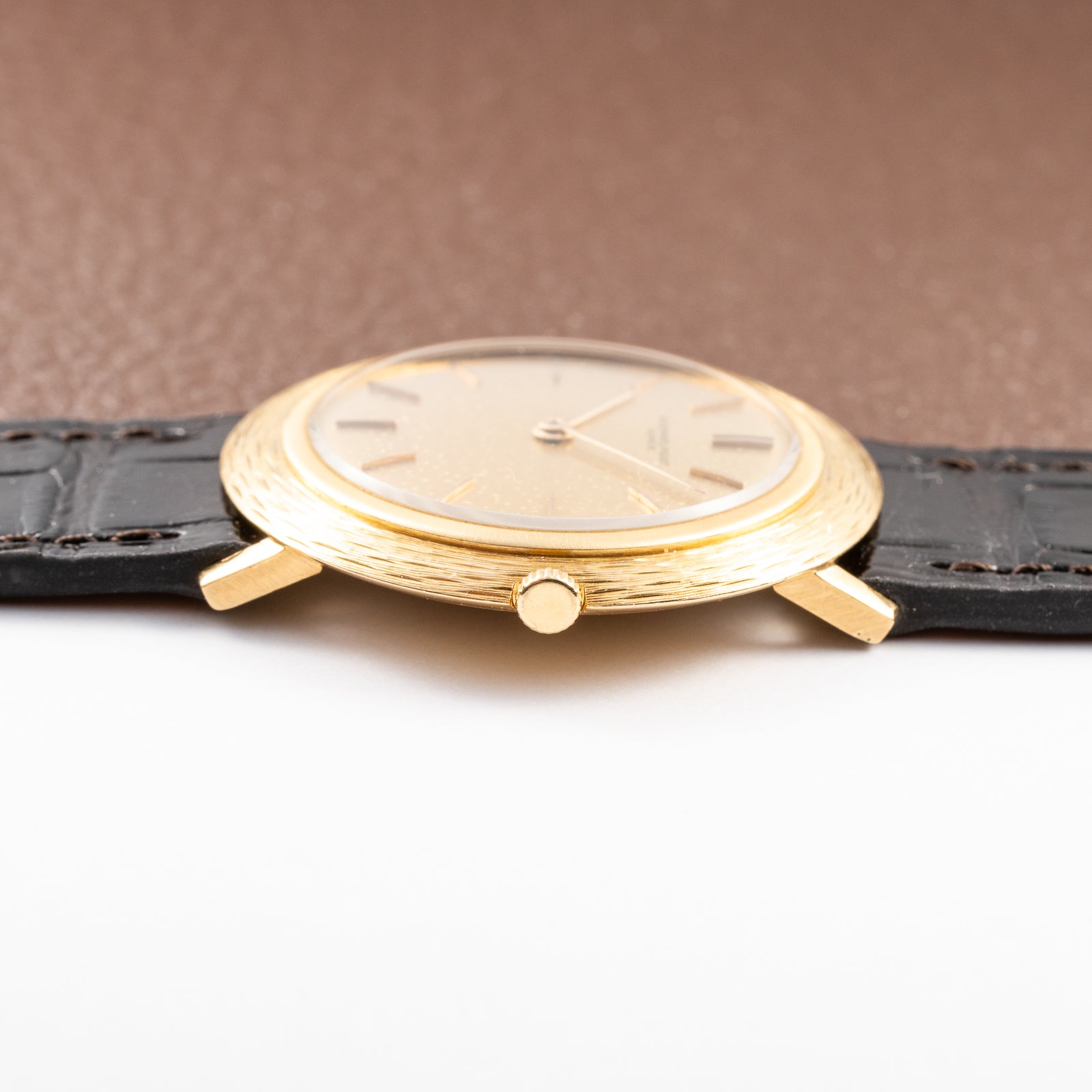 Audemars Piguet Disco Volante “Bark Finish” 18K Yellow Gold Ultra Thin Cal 2001 from 1960s