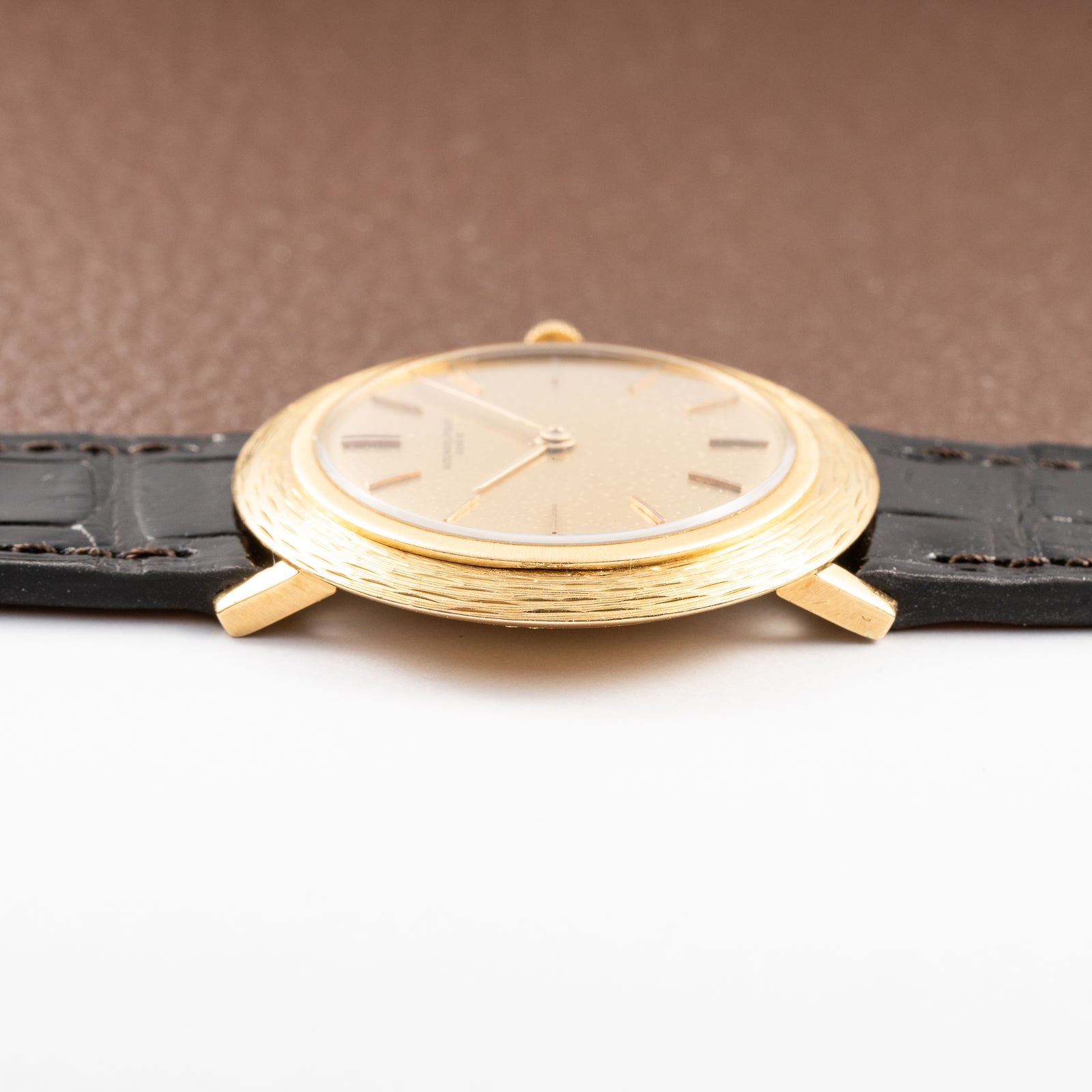 Audemars Piguet Disco Volante “Bark Finish” 18K Yellow Gold Ultra Thin Cal 2001 from 1960s