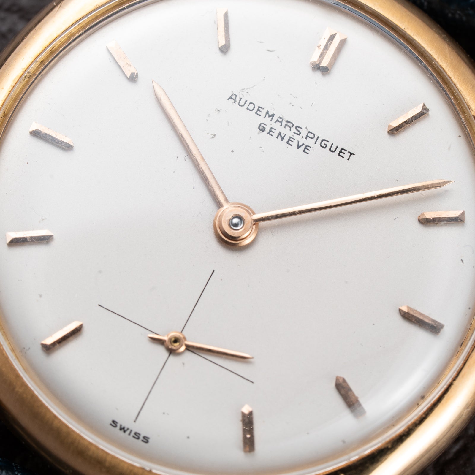 Audemars Piguet Dress Watch Elegant Lugs 18K Yellow Gold Cal K2001 from 1950s