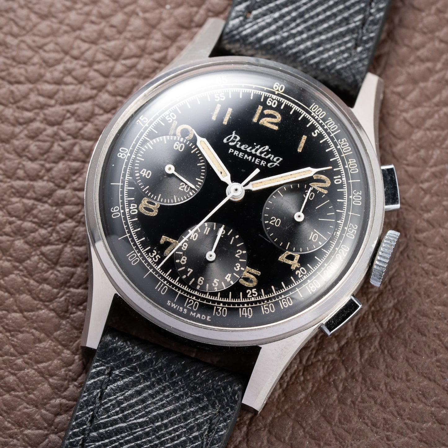 Breitling Premier Unpolished Black Gilt Dial Chronograph Venus 152 Ref 787 from 1940s