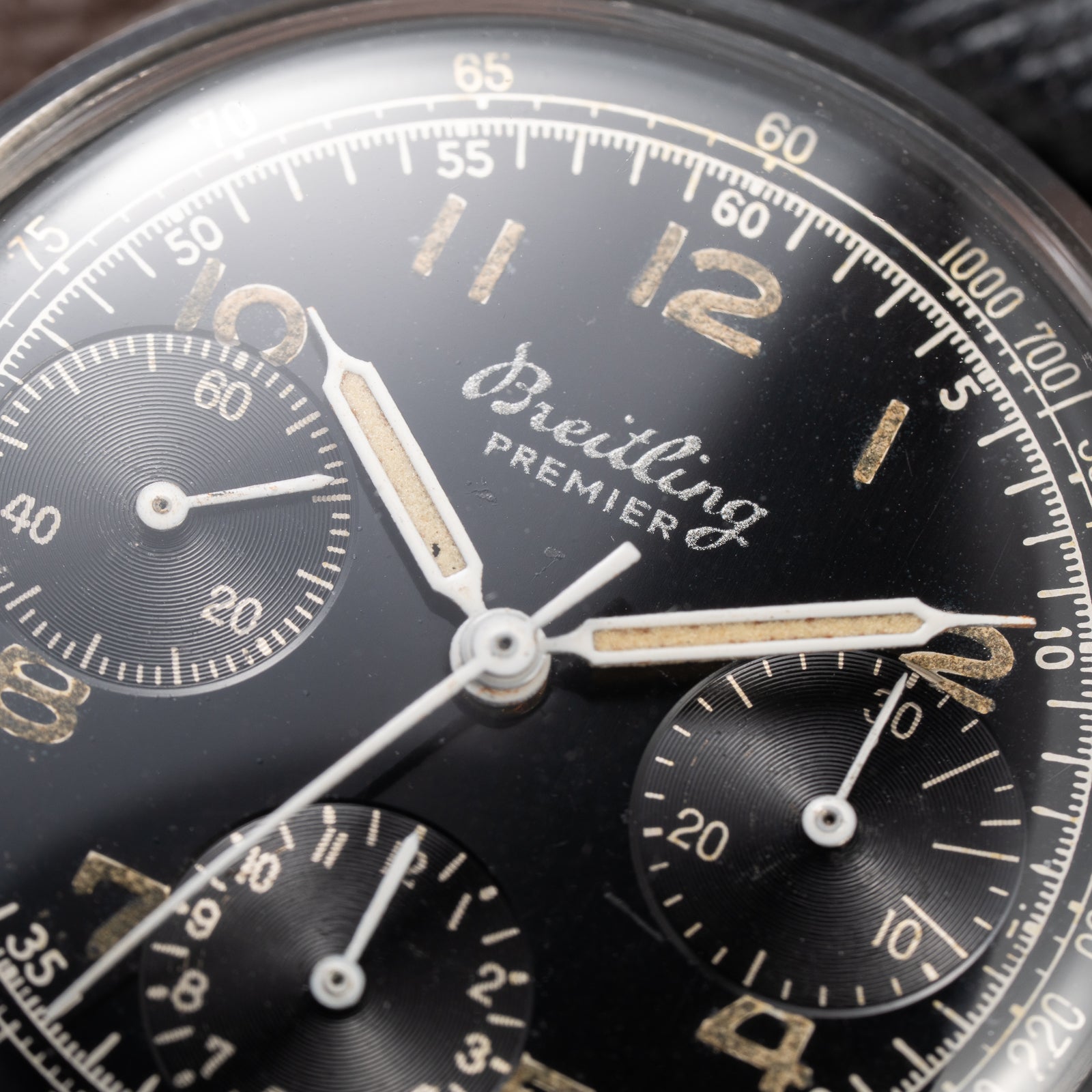 Breitling Premier Unpolished Black Gilt Dial Chronograph Venus 152 Ref 787 from 1940s