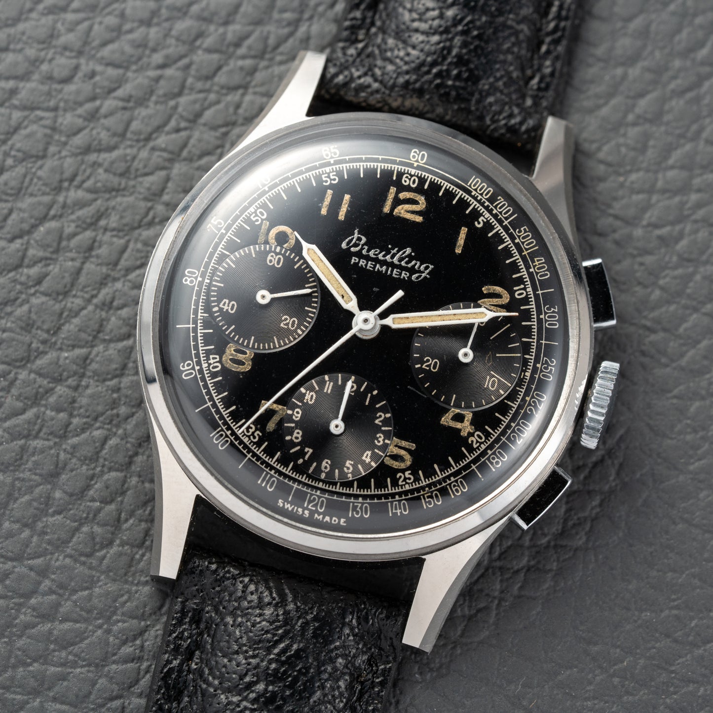 Breitling Premier Unpolished Black Gilt Dial Chronograph Venus 152 from 1940s Ref 787