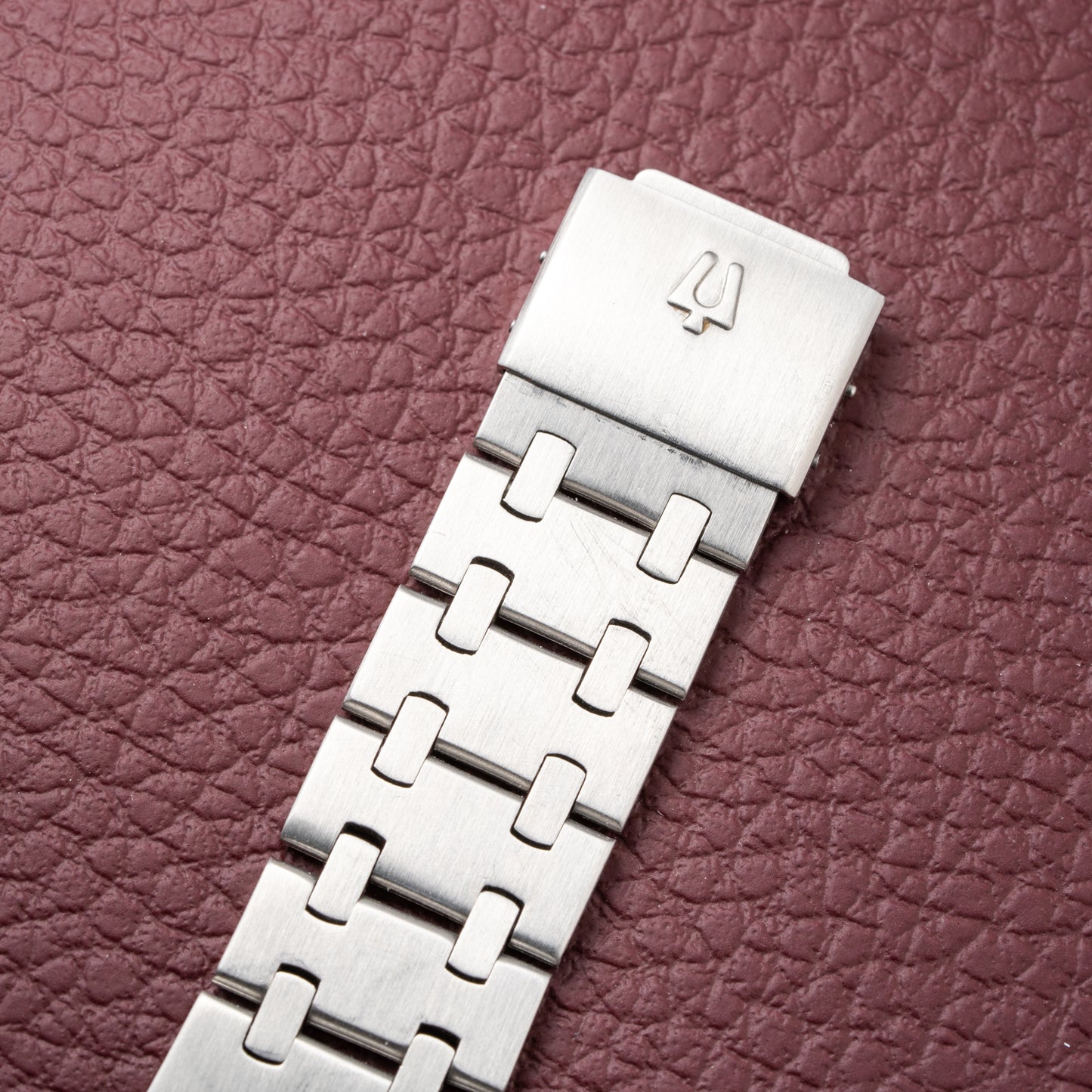 Bulova Automatic Royal Oak White Dial Ref. 4420101 from 1980s