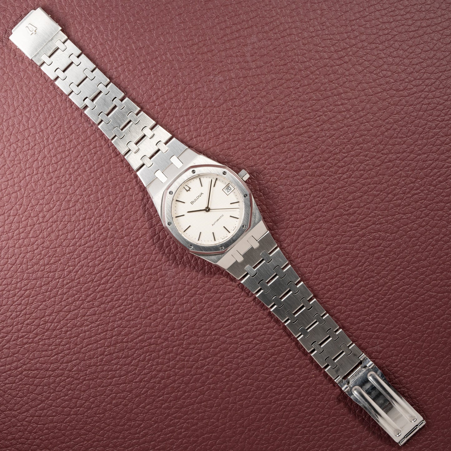 Bulova Automatic Royal Oak White Dial Ref. 4420101 from 1980s