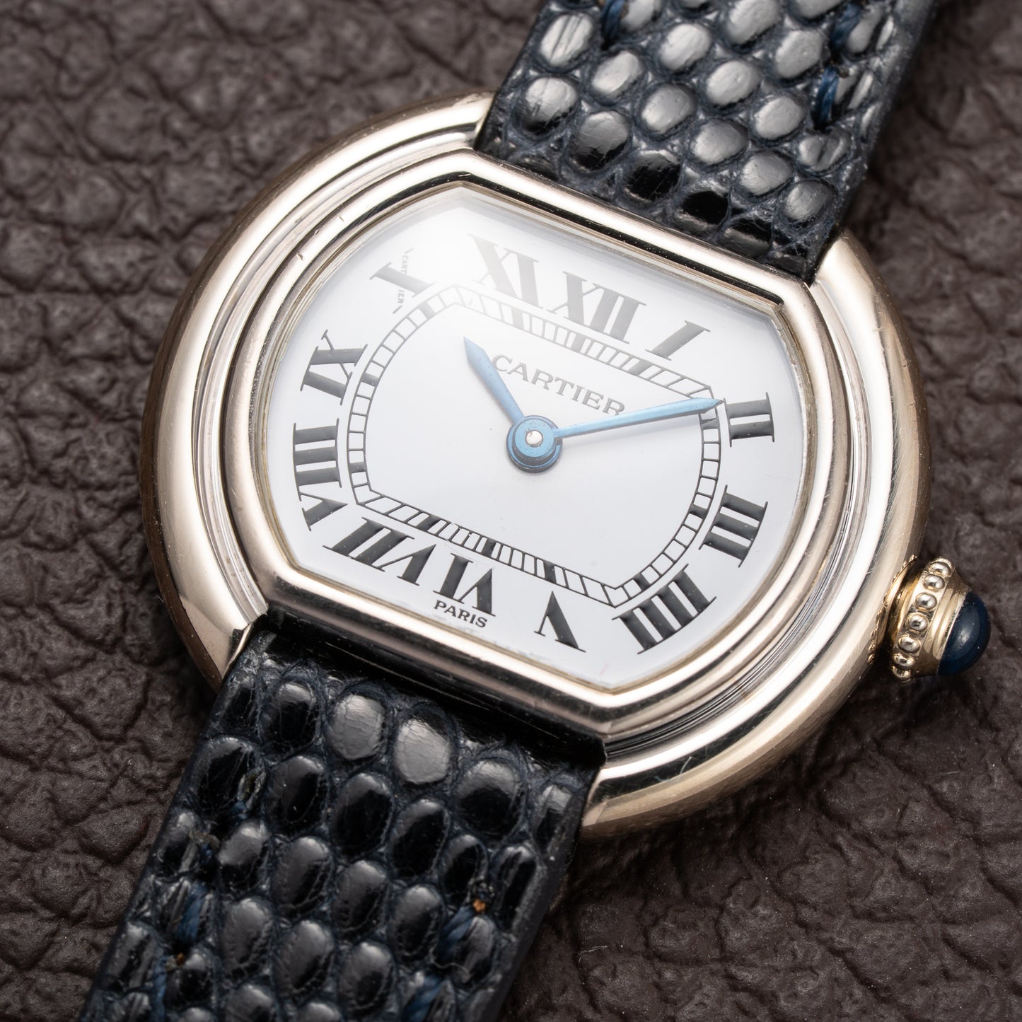 Cartier Ellipse Horizontal 'Paris' 18k White Gold PM Ref. 67081 from 1970s