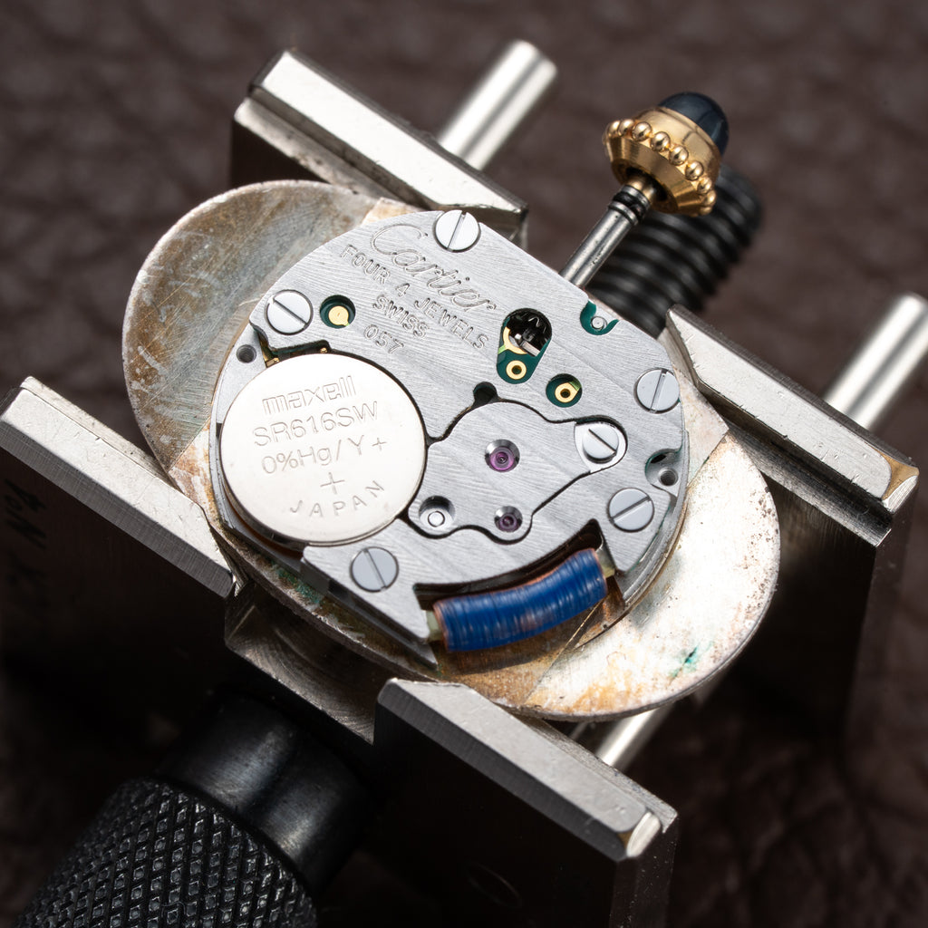Cartier Baignoire 18K Yellow Gold Quartz with Cartier Service Papers Ref 8057912 from 1990s