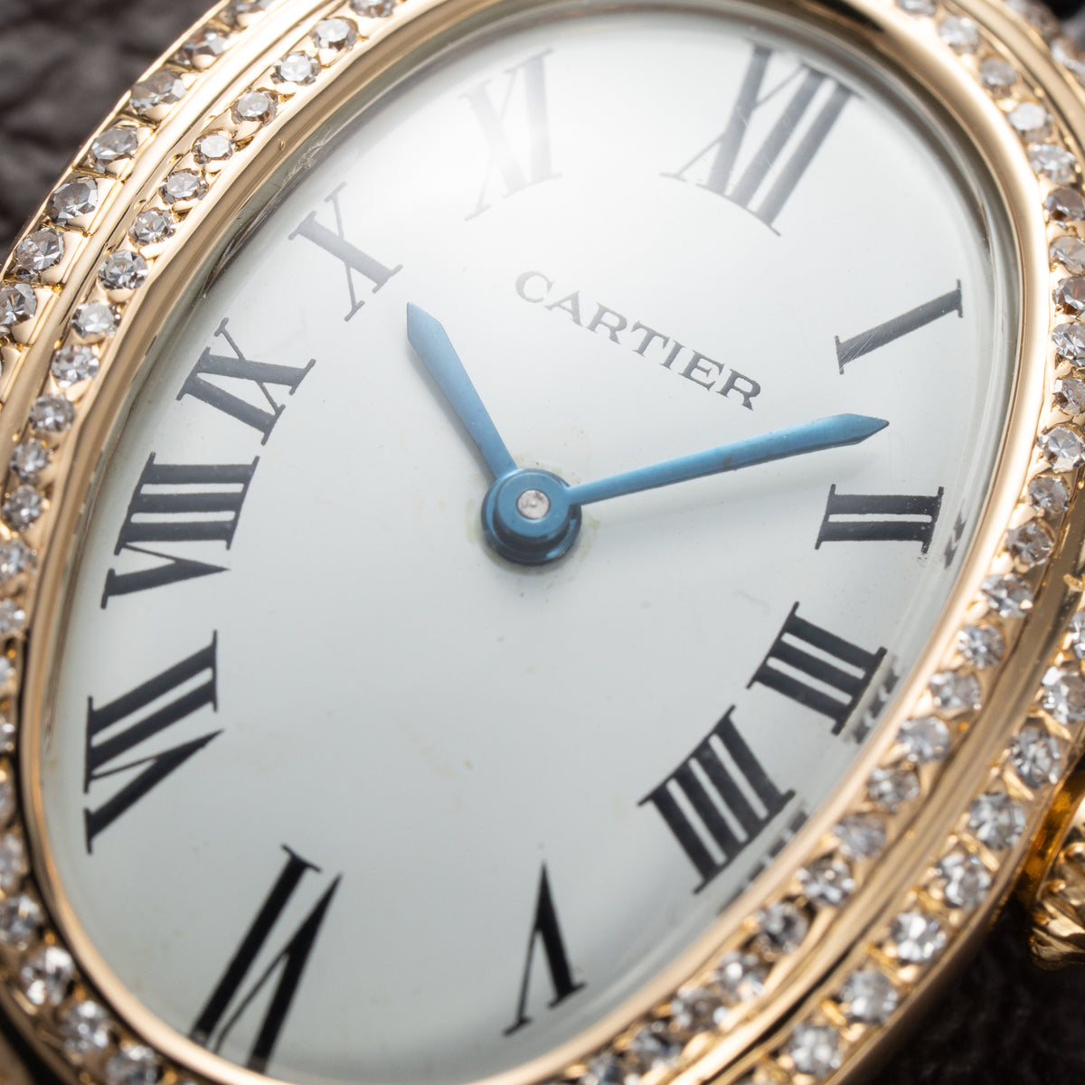 Cartier Baignoire 'Paris' Two-Row Diamond Bezel 18K Yellow Gold Ref. 78094 From 1970s