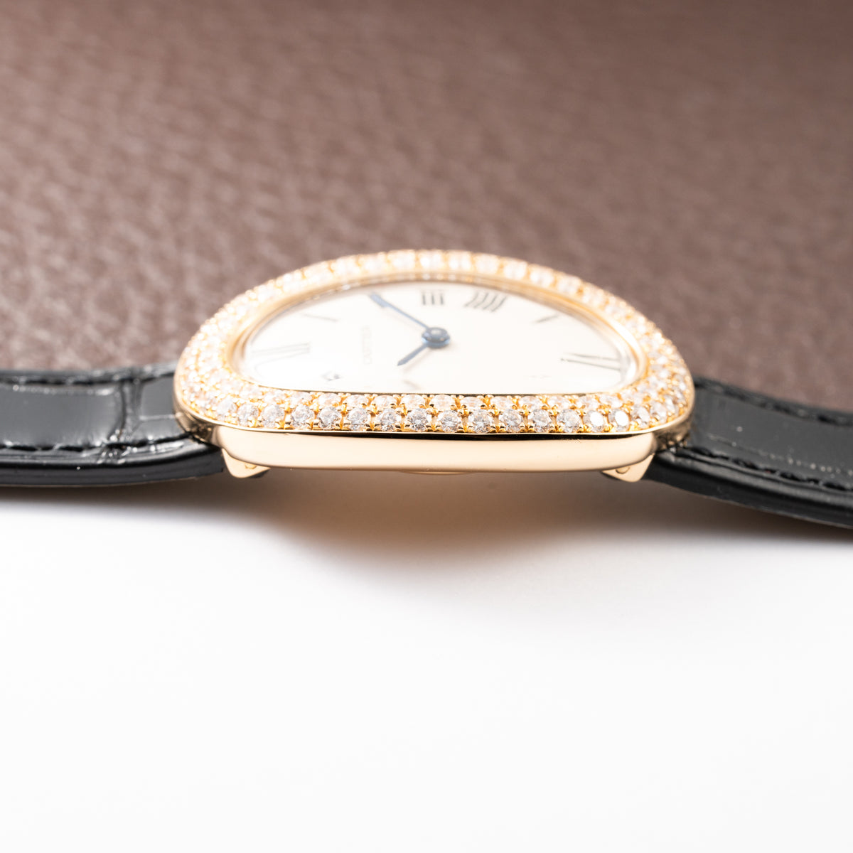 Cartier Baignoire Two-Row Factory Diamond Set 18K Yellow Gold Cartier Serviced 2026 Ref. 866044