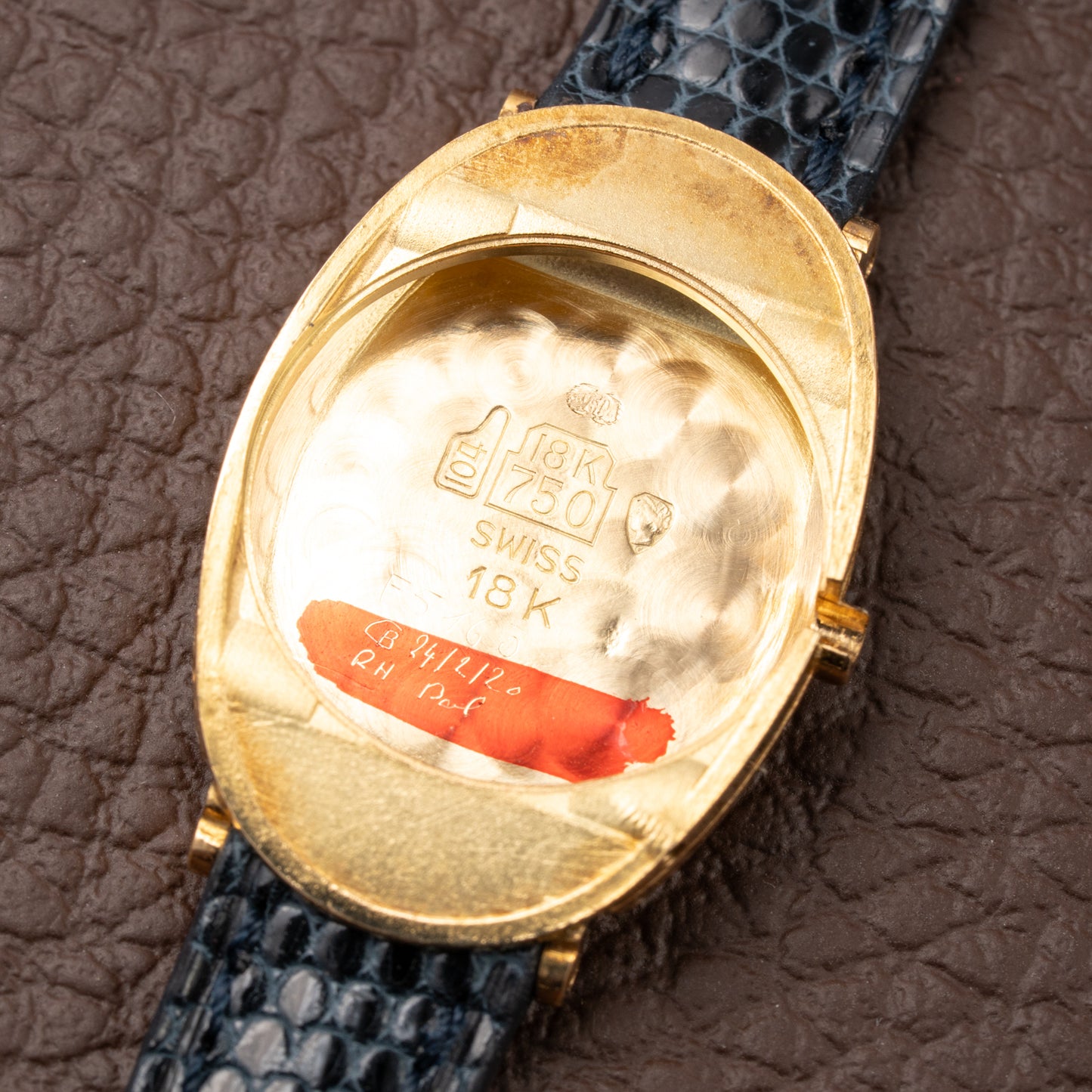 Cartier Baignoire “Paris” GM Ref. 78094  18K Yellow Gold from 1970s