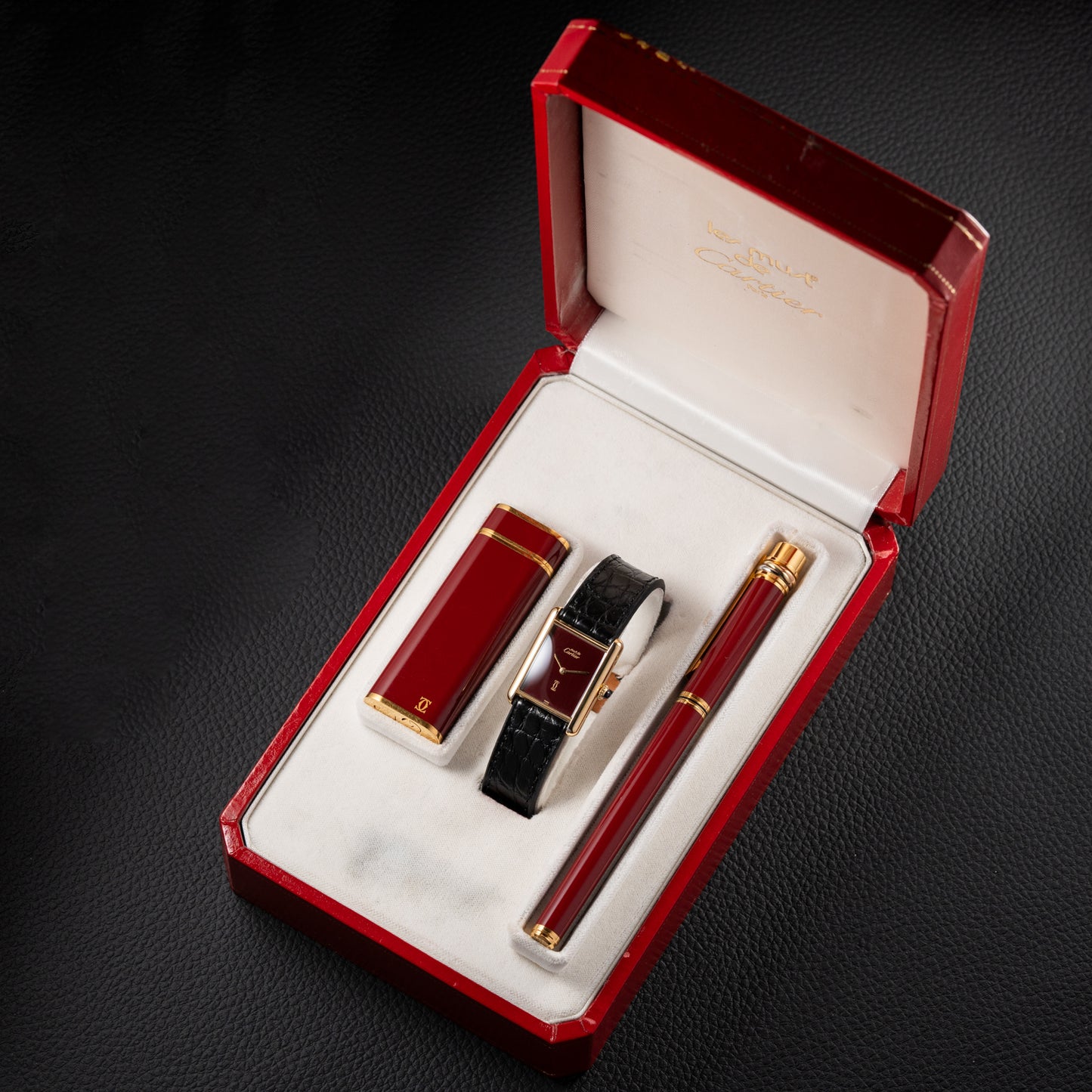 Cartier Must de Tank "Set of Three" Burgundy from 1985 Ultra-Rare Collector’s Treasure