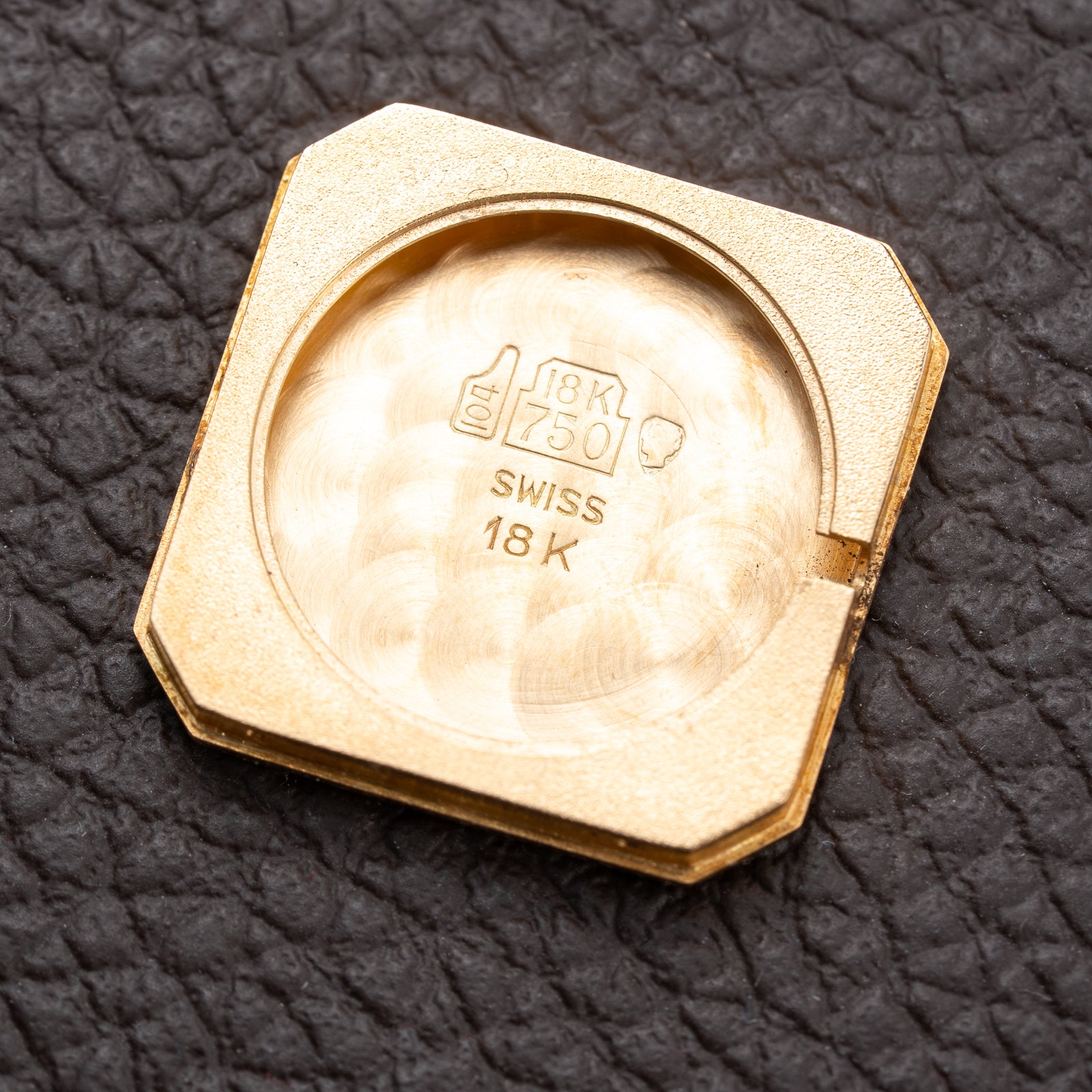 Cartier Ceinture “Paris” 18K Yellow Gold GM Ref. 78099 from 1970s