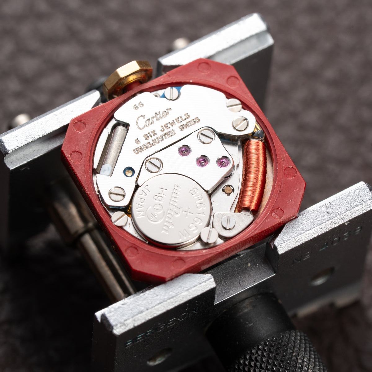 Cartier Ceinture Mini PM 18K Yellow Gold Quartz Ref. 66020 From 1970s