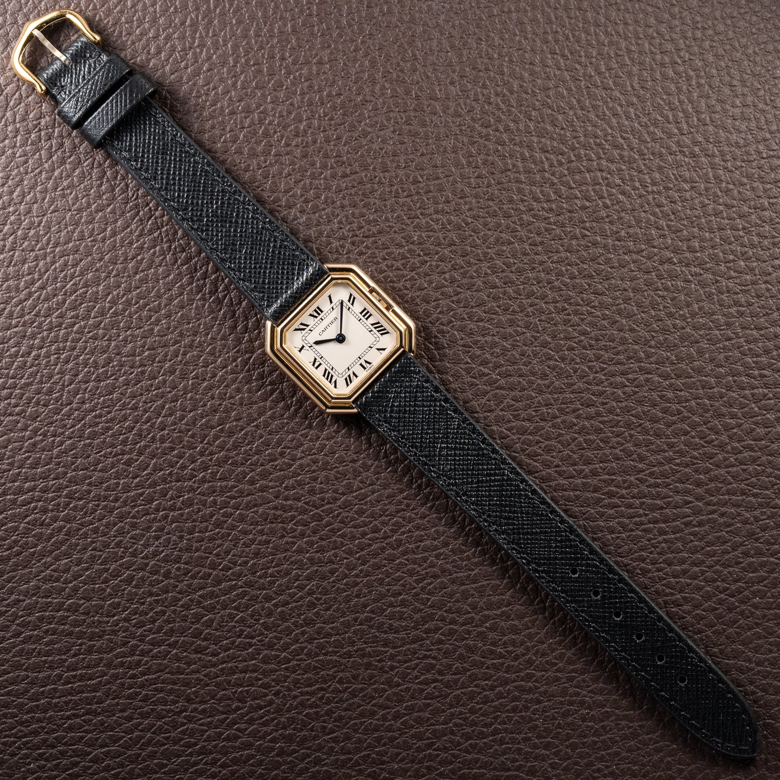 Cartier Ceinture 'Paris' Signed Dial 18K Yellow Gold GM Ref. 78099 from 1970s