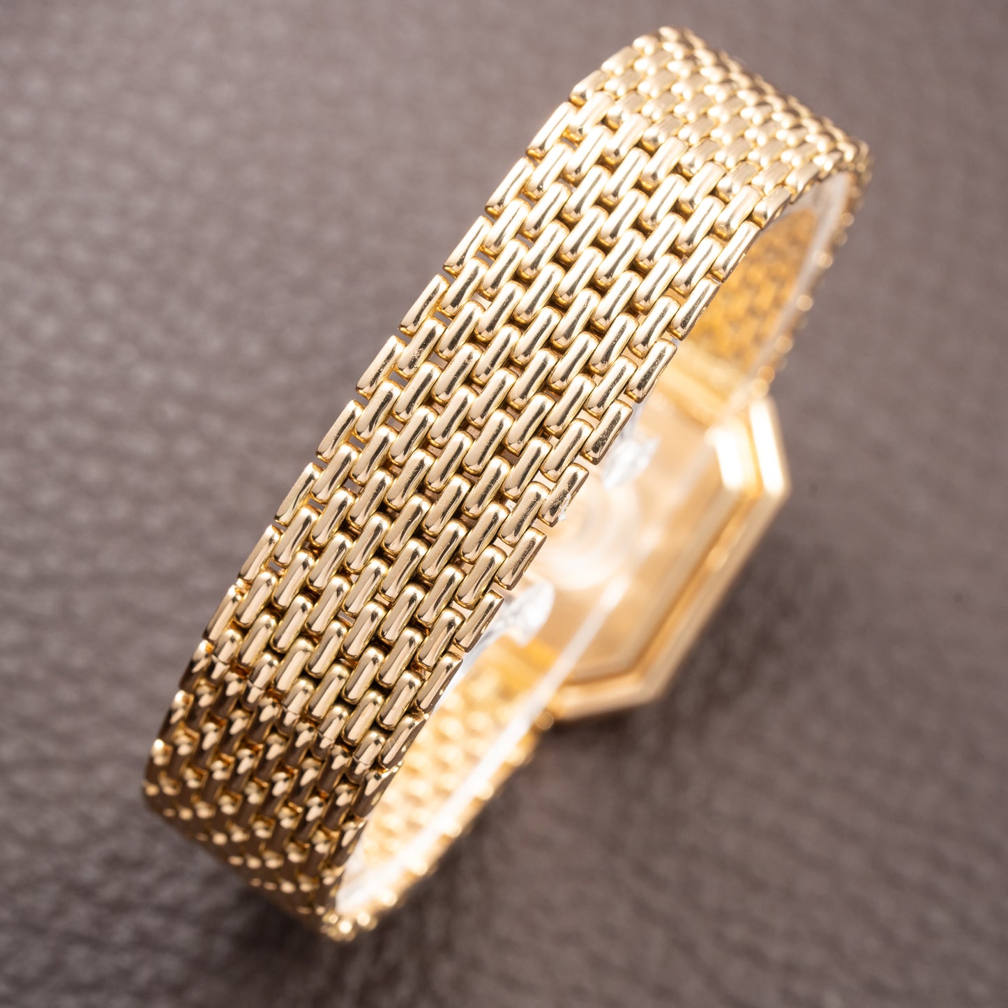 Cartier Ceinture "Paris" Dial Grain de Riz Bracelet 18K Yellow Gold PM Ref. 78100 from 1970s