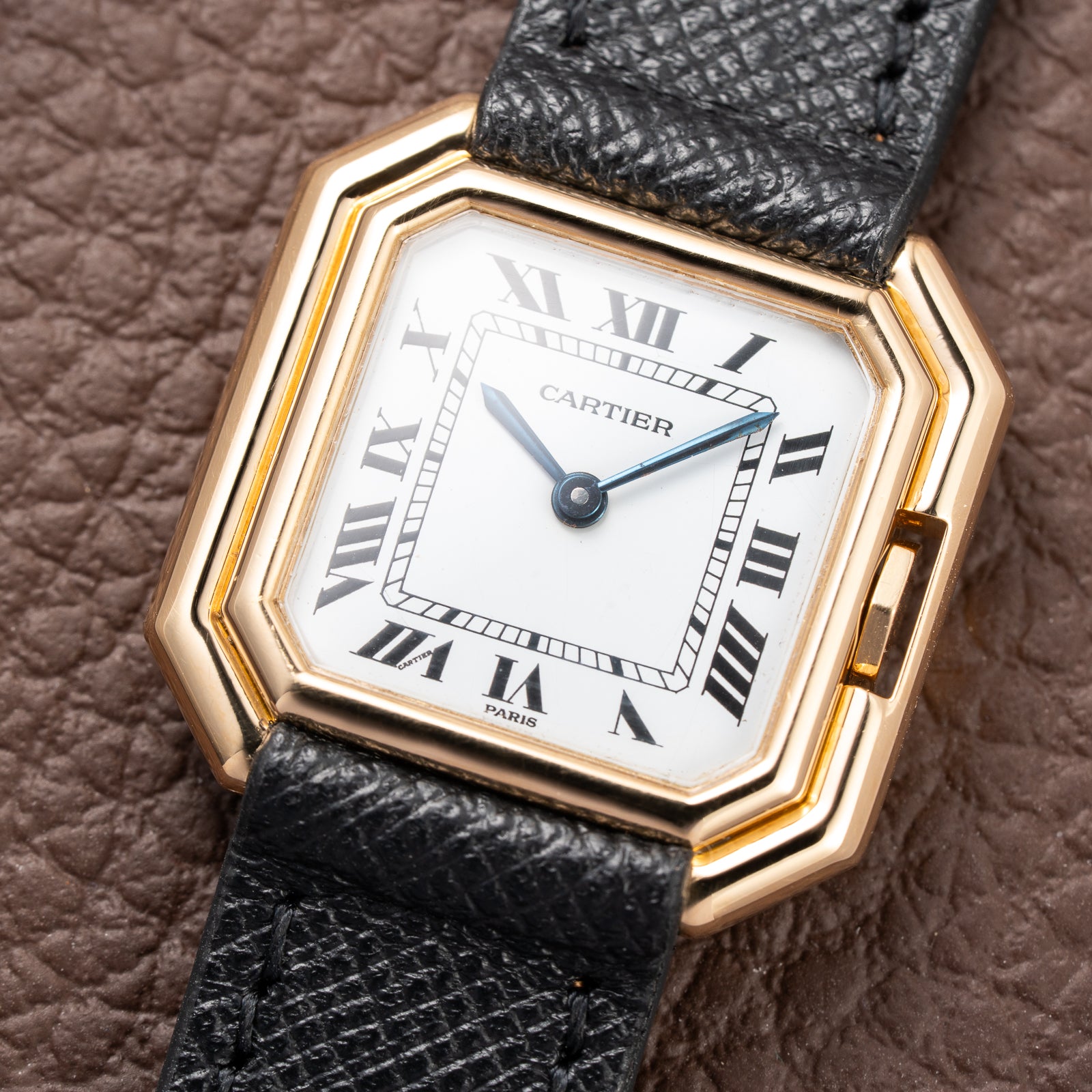 Cartier Ceinture 'Paris' Signed Dial 18K Yellow Gold SM Ref. 78100 from 1970s