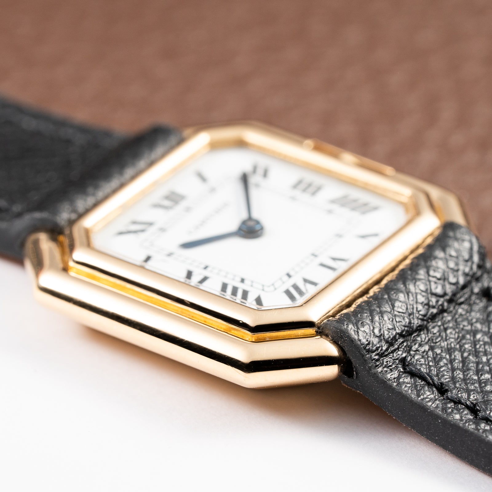 Cartier Ceinture 'Paris' Signed Dial 18K Yellow Gold SM Ref. 78100 from 1970s