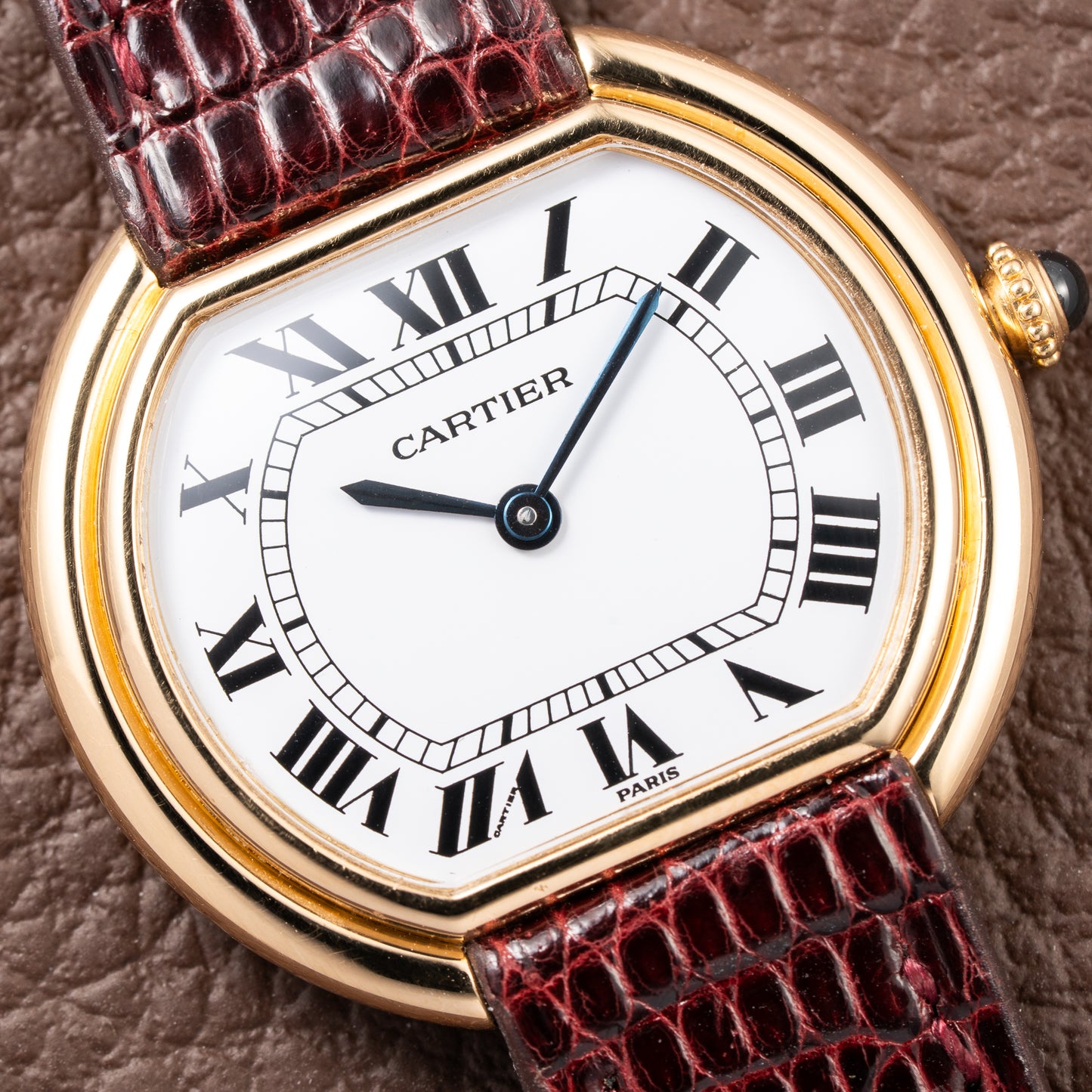 Cartier Ellipse Horizontal Jumbo “Paris” 18k Yellow Gold GM Ref. 78091 from 1970s