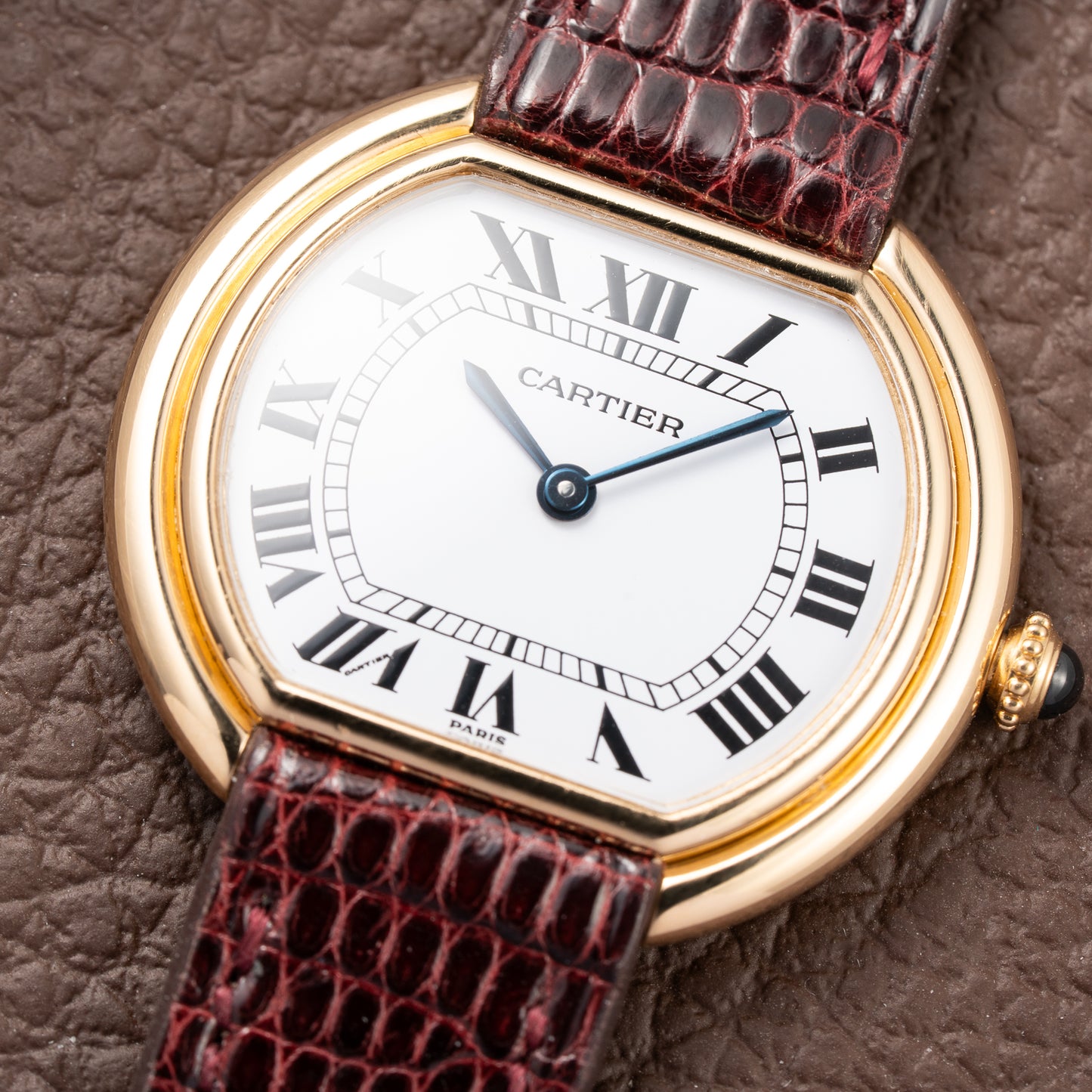 Cartier Ellipse Horizontal Jumbo “Paris” 18k Yellow Gold GM Ref. 78091 from 1970s