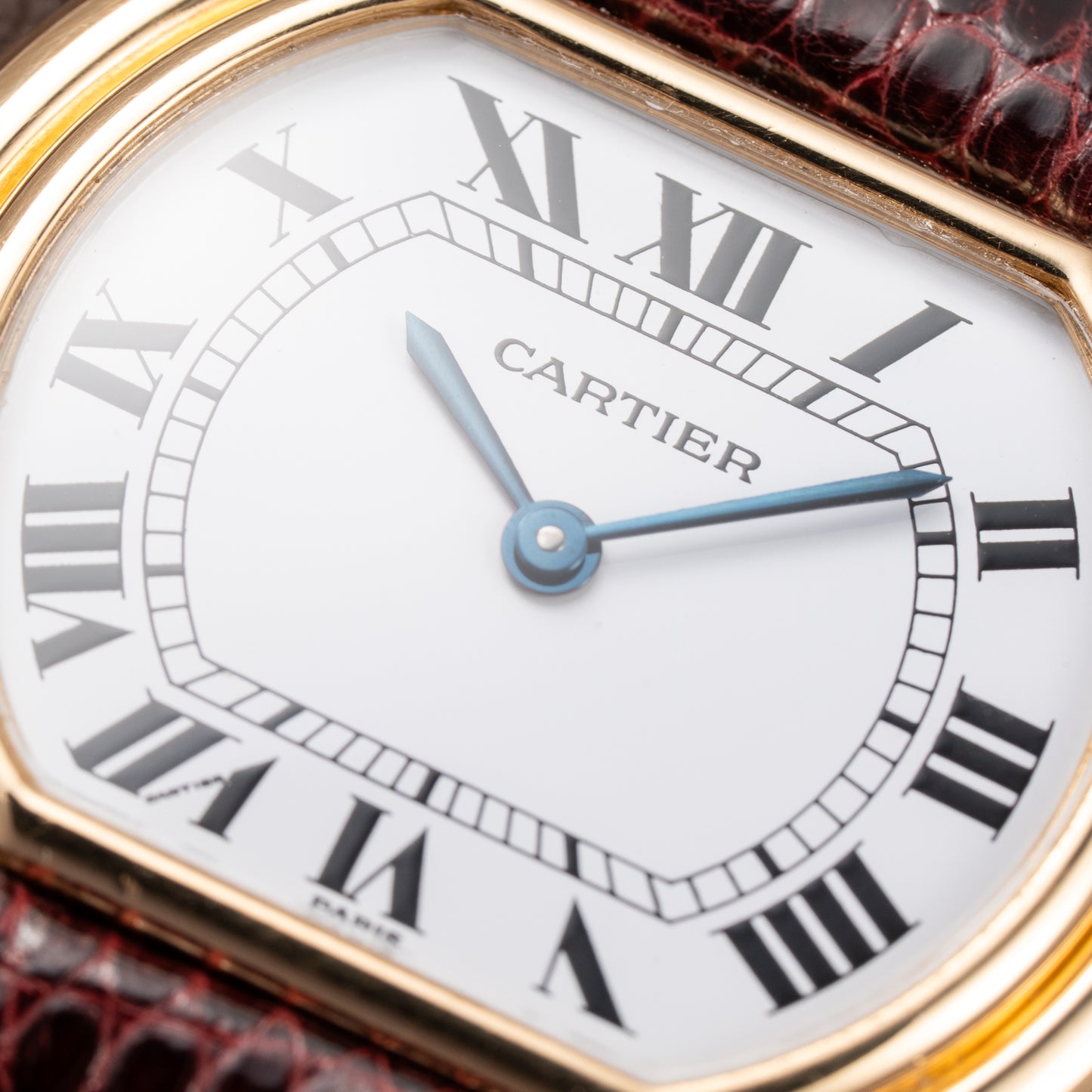 Cartier Ellipse Horizontal Jumbo “Paris” 18k Yellow Gold GM Ref. 78091 from 1970s