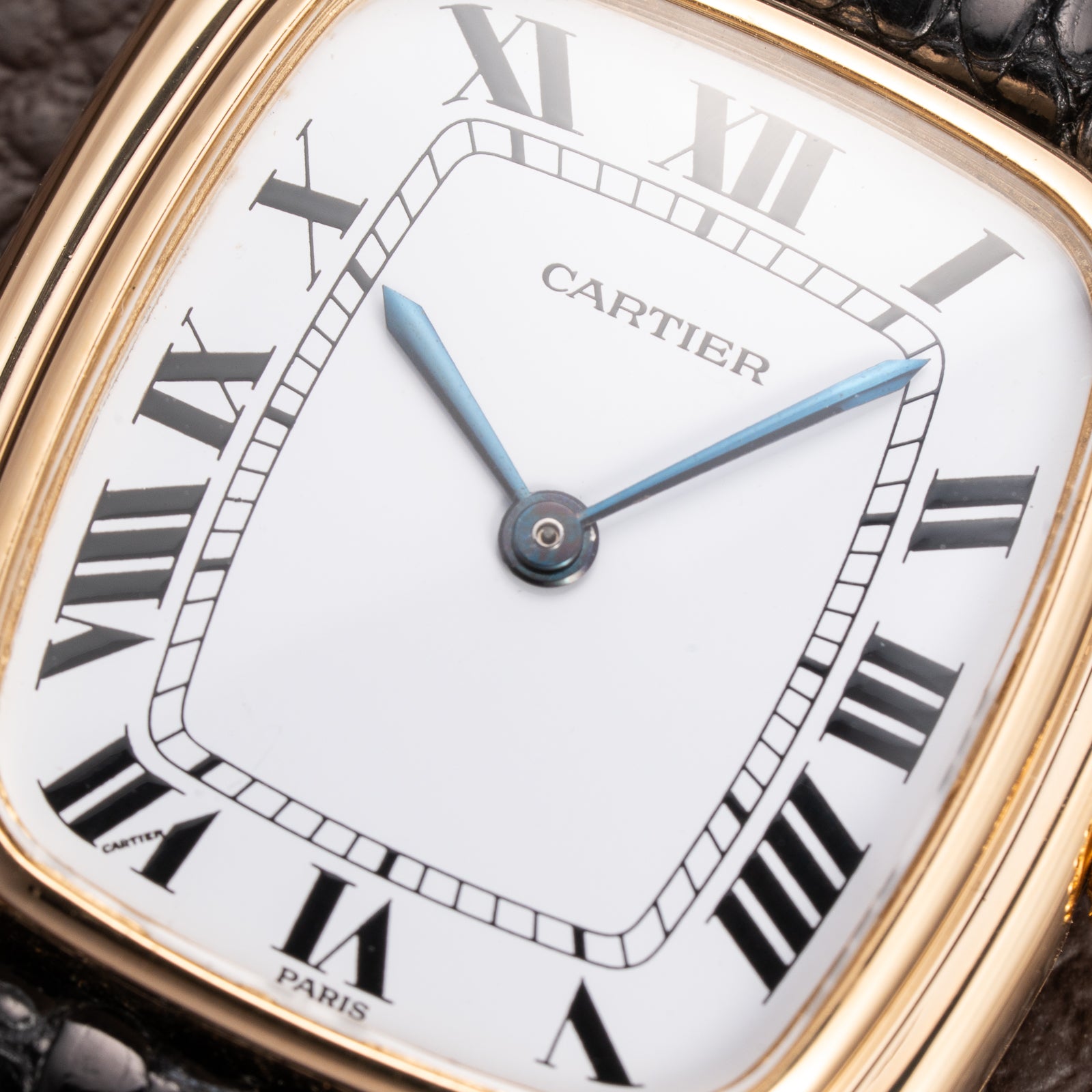 Cartier Gondolo Verticale Automatic “Paris” 18K Yellow Gold Ref. 17010