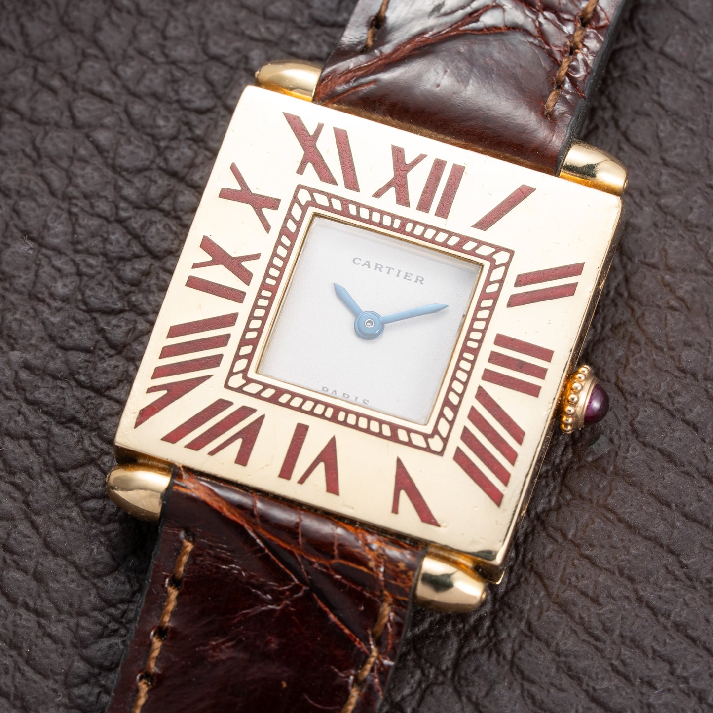 Cartier Obus 'Paris' Quadrant Red Burgundy Enamel Large Model 18k Yellow Gold GM Ref. A102 circa 1984