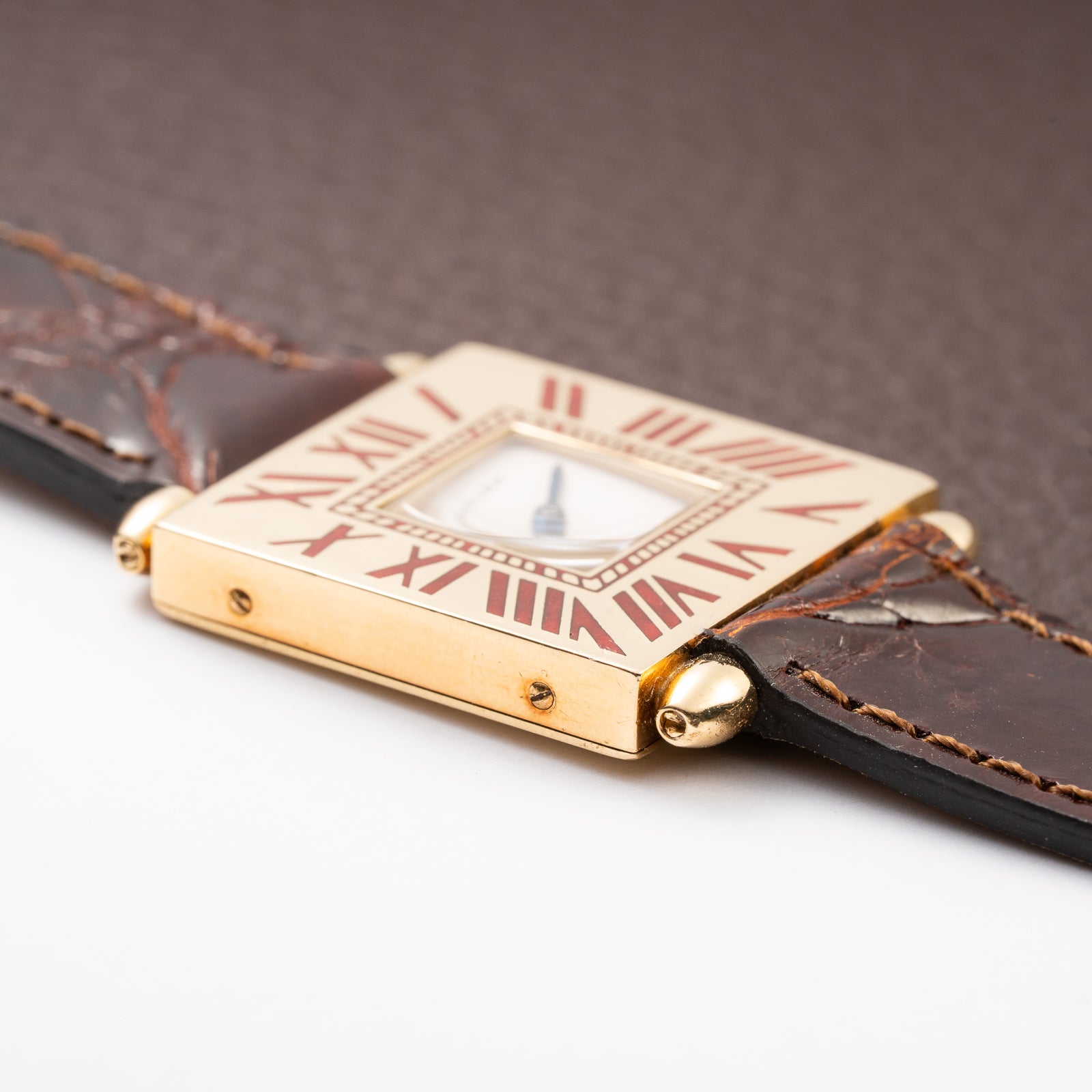 Cartier Obus 'Paris' Quadrant Red Burgundy Enamel Large Model 18k Yellow Gold GM Ref. A102 circa 1984