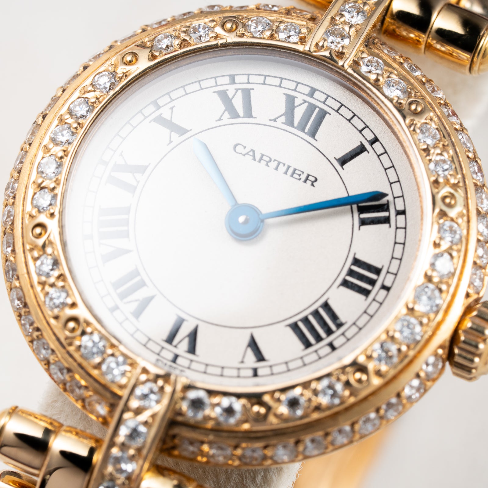 Cartier Panthère Ronde Vendôme Factory Diamond Set 18K Yellow Gold Quartz PM Ref. 66920 From 1990 With Box