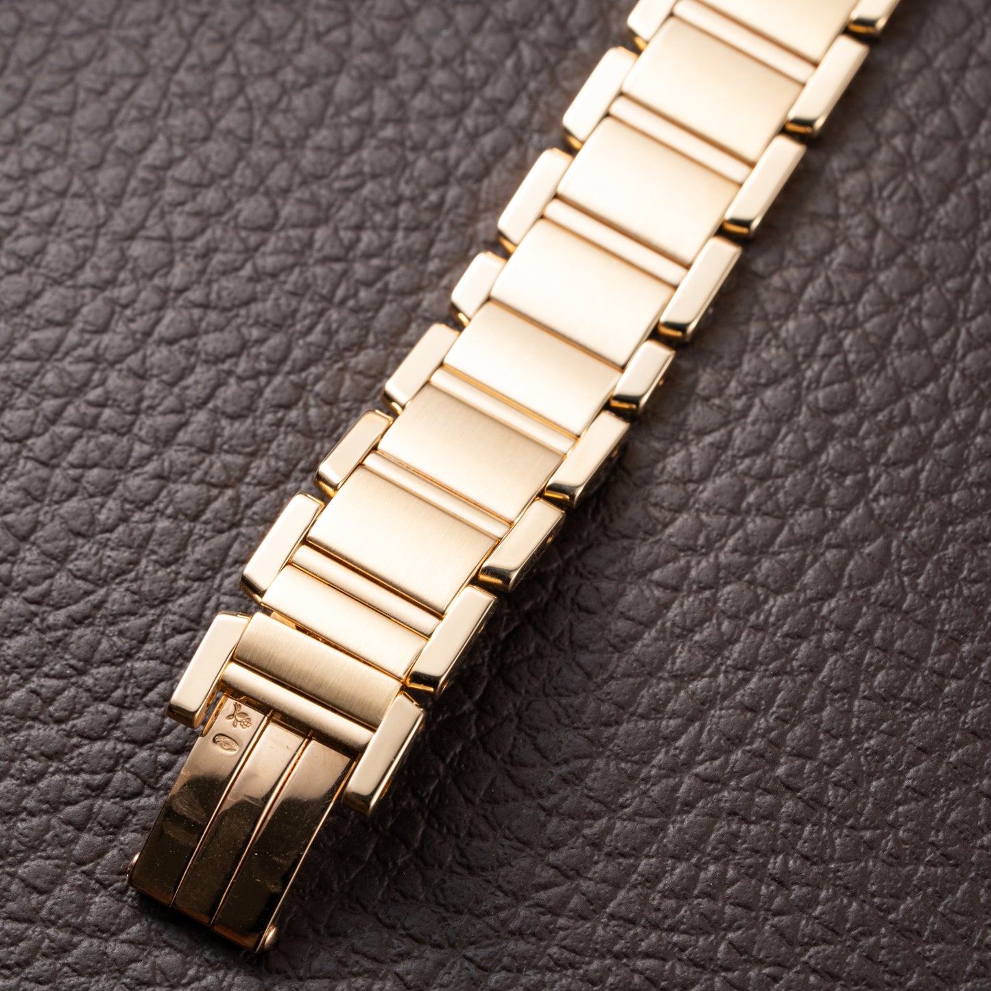 Cartier Tank Française PM 18K Yellow Gold Full Set Cartier Service 2025 Ref. 1820