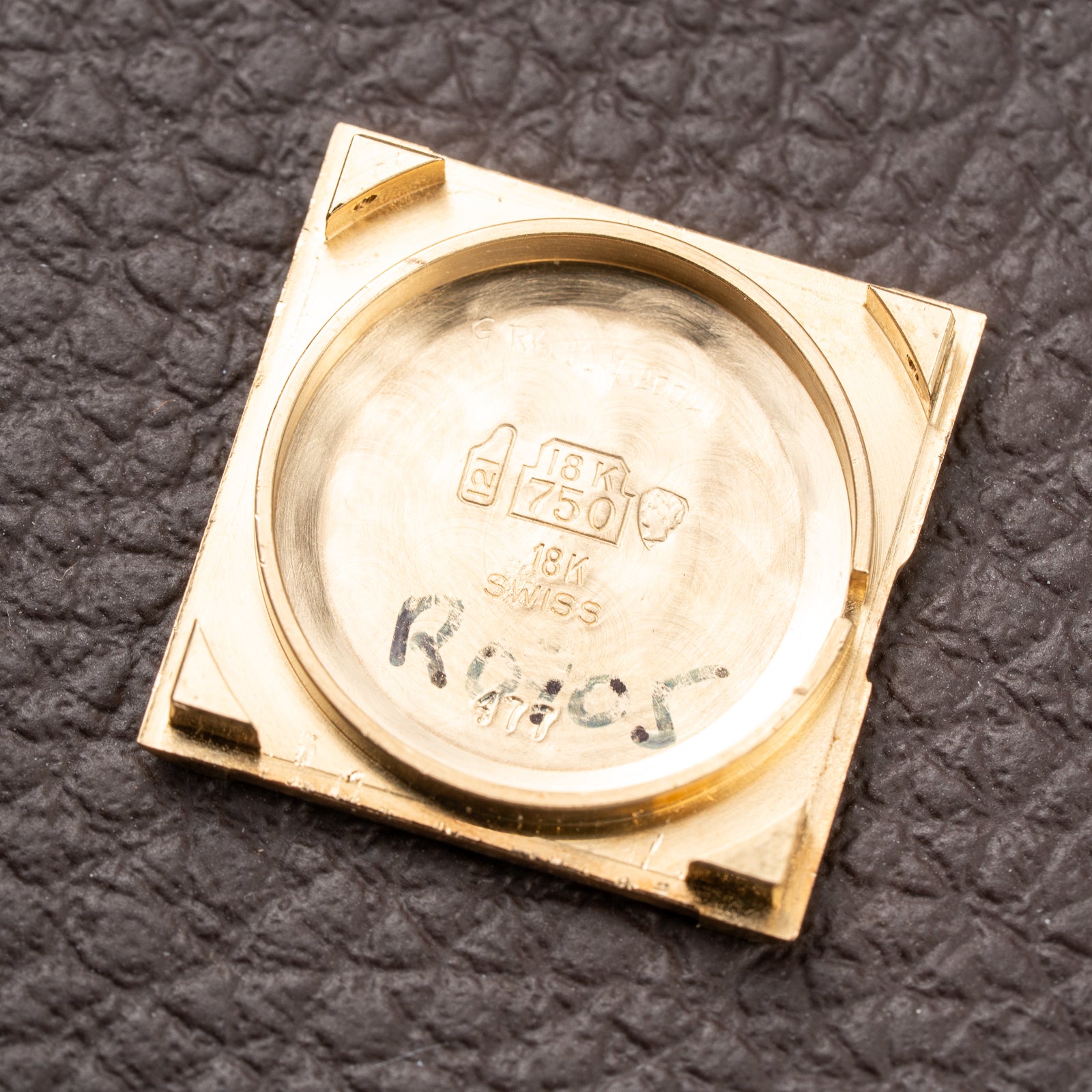 Cartier Tank Louis Swiss Dial 18K Yellow Gold PM Ref 78087 from 1970s