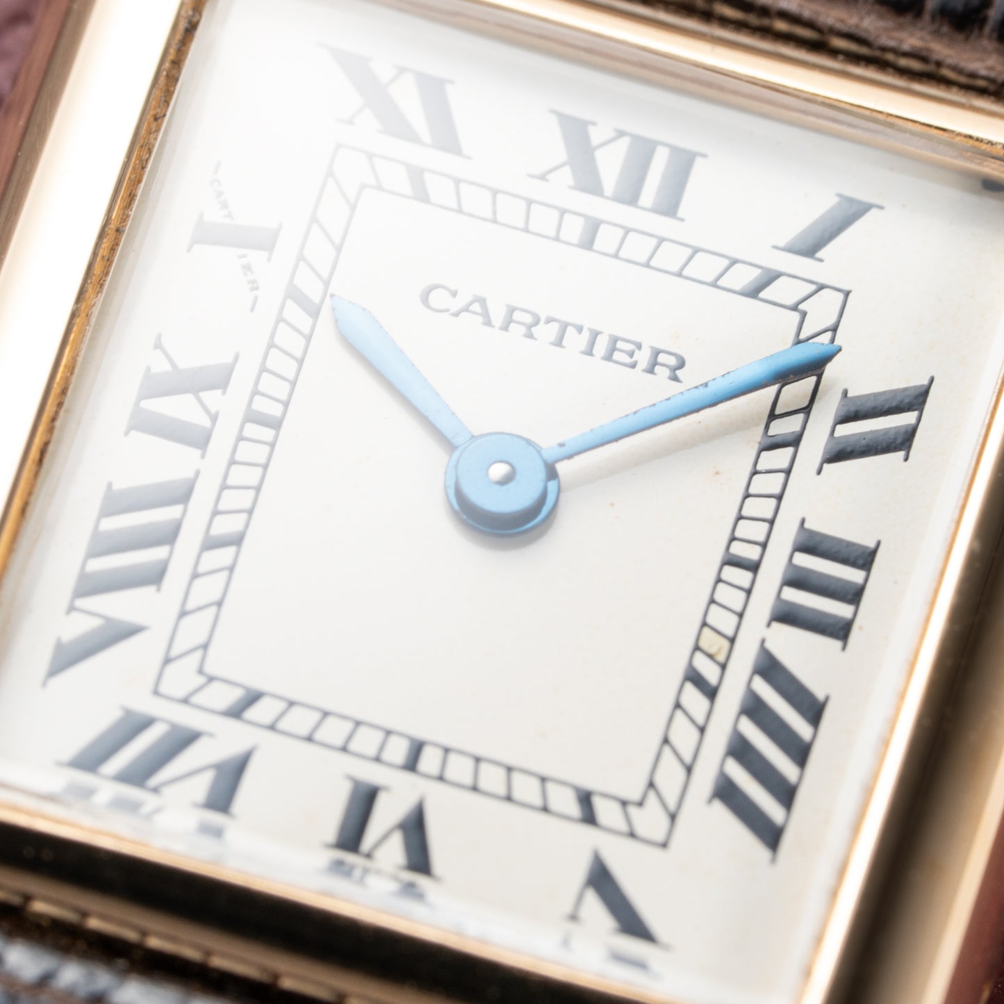 Cartier Tank Louis Lady Quartz PM White Roman Dial 18K Yellow Gold Ref 66001 from 1980s