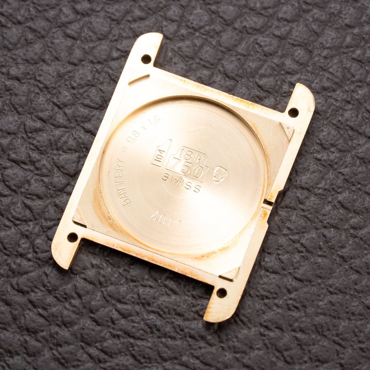 Cartier Tank Louis PM Quartz Cartier Service 2026 18K Yellow Gold PM  Ref. 66001 from 1990s