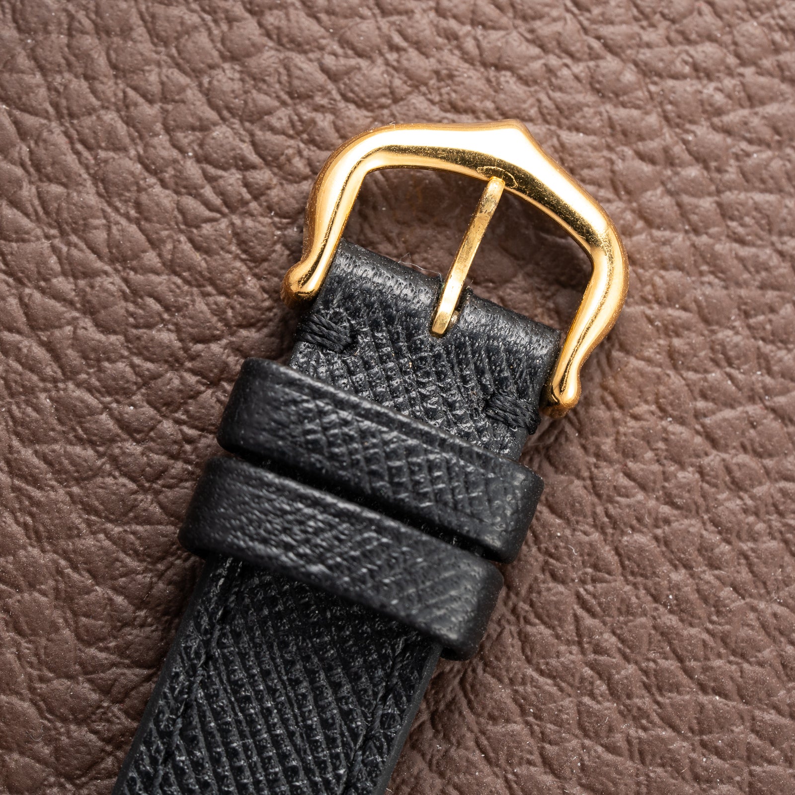 Cartier Tank Louis Lady Quartz 18K Yellow GoldPM Ref. 66001 from 1990s