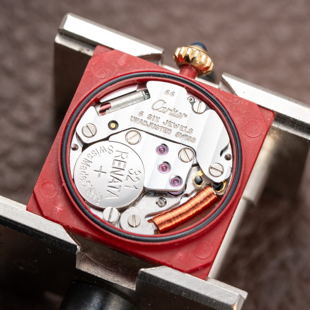 Cartier Tank Louis Quartz PM 18K Yellow Gold Ref. 66001 from 1990s