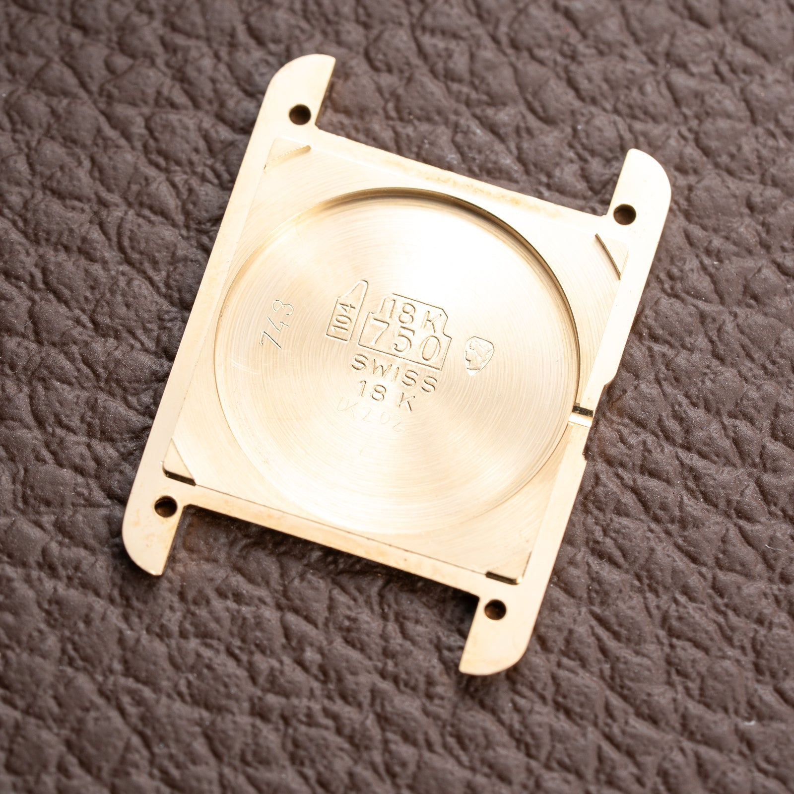 Cartier Tank Louis Quartz PM 18K Yellow Gold Ref. 66001 from 1990s
