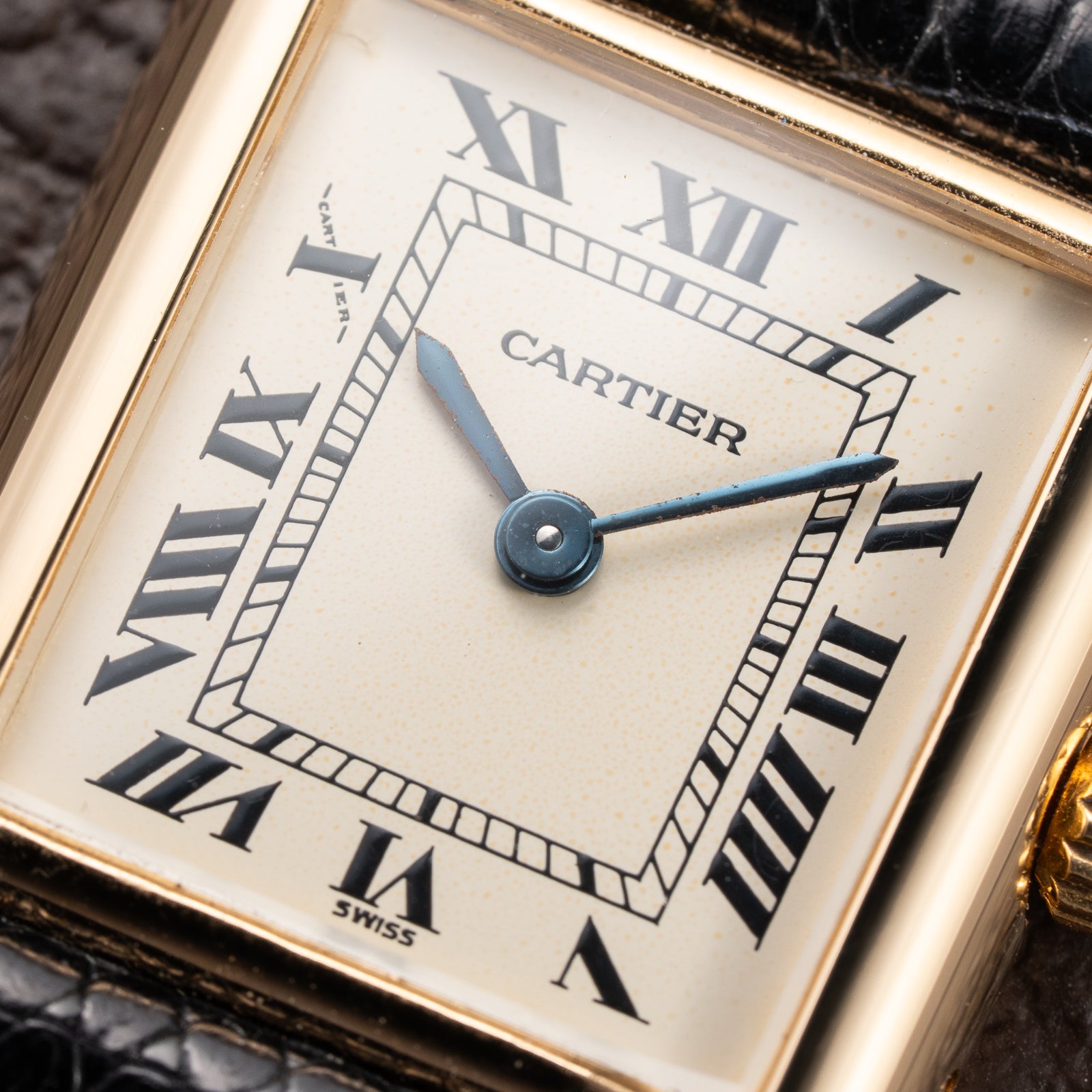 Cartier Tank Louis Lady Quartz 18K Yellow Gold PM Ref. 66001 from 1990s